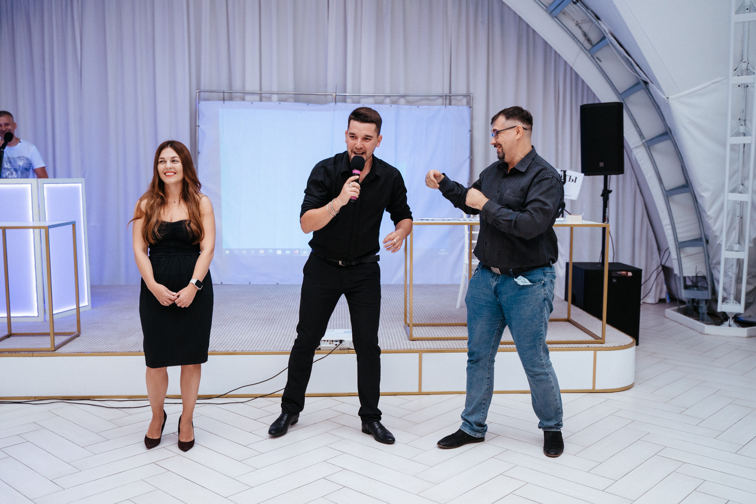 Ави Центр. Свадебный фотограф в Симферополе