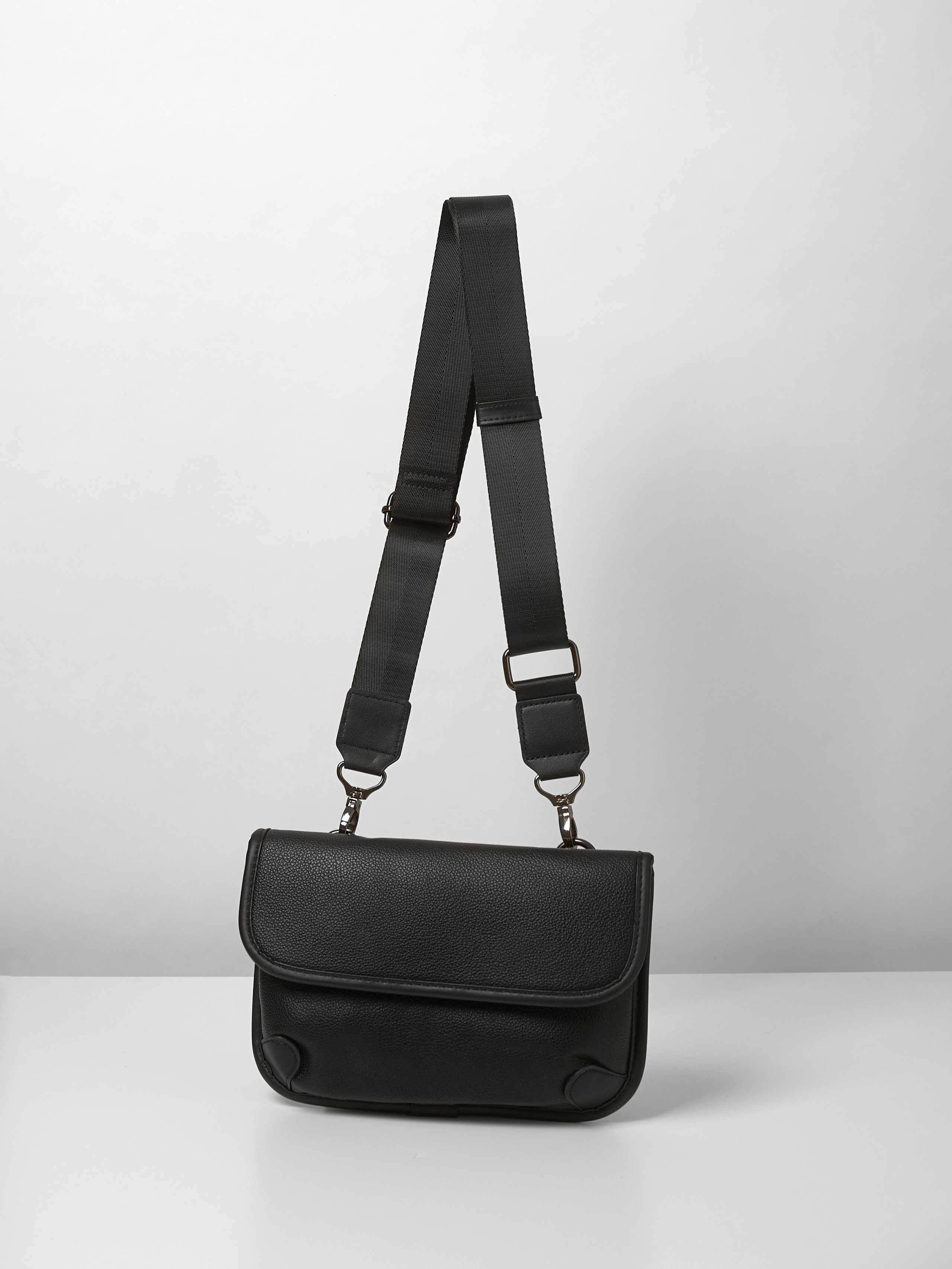 Сумки. Предметный фотограф, инфографика и видео в Санкт-Петербурге