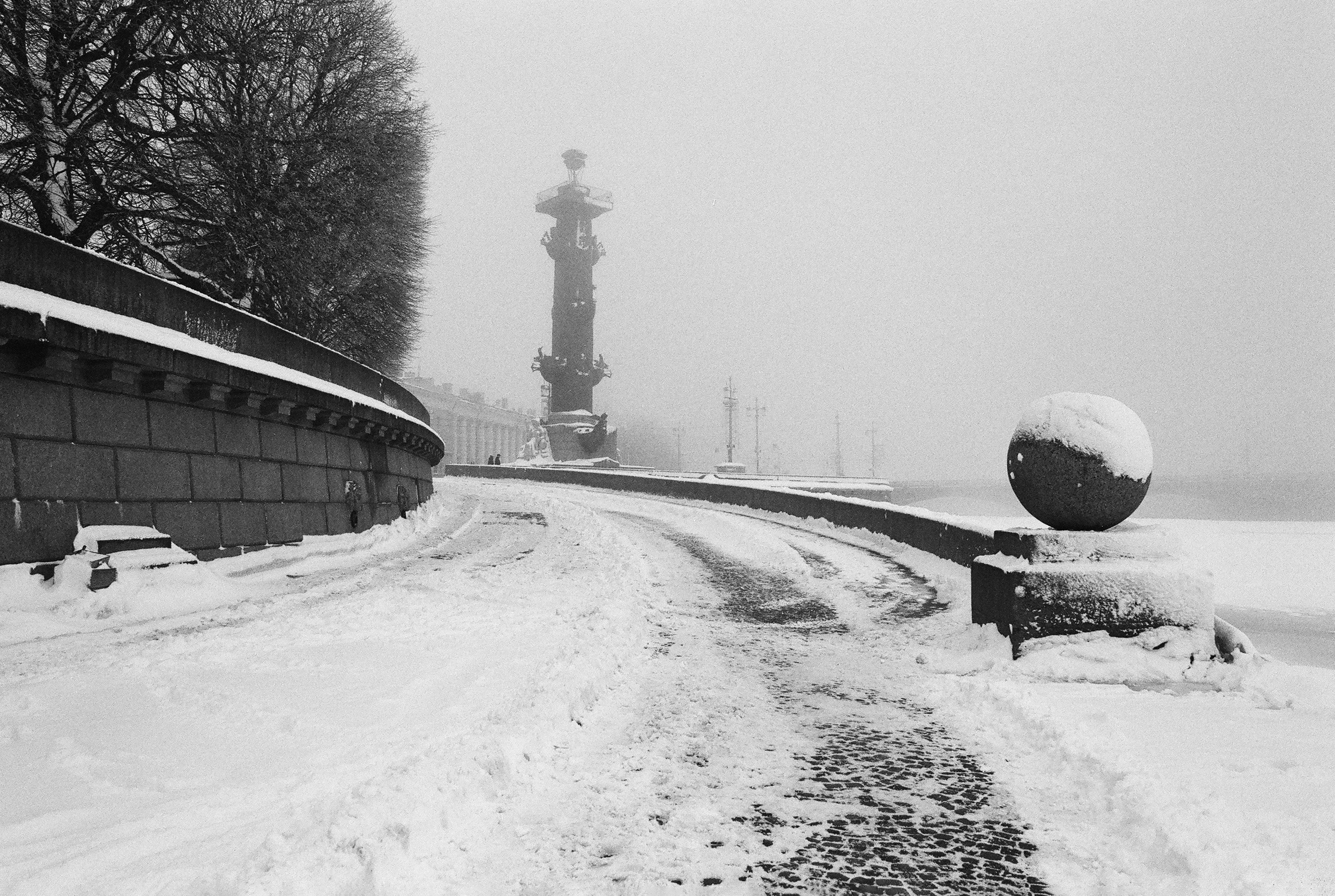 Фотографии черно-белые. Свадебный и семейный пленочный фотограф в Петербурге Истомина Ирина