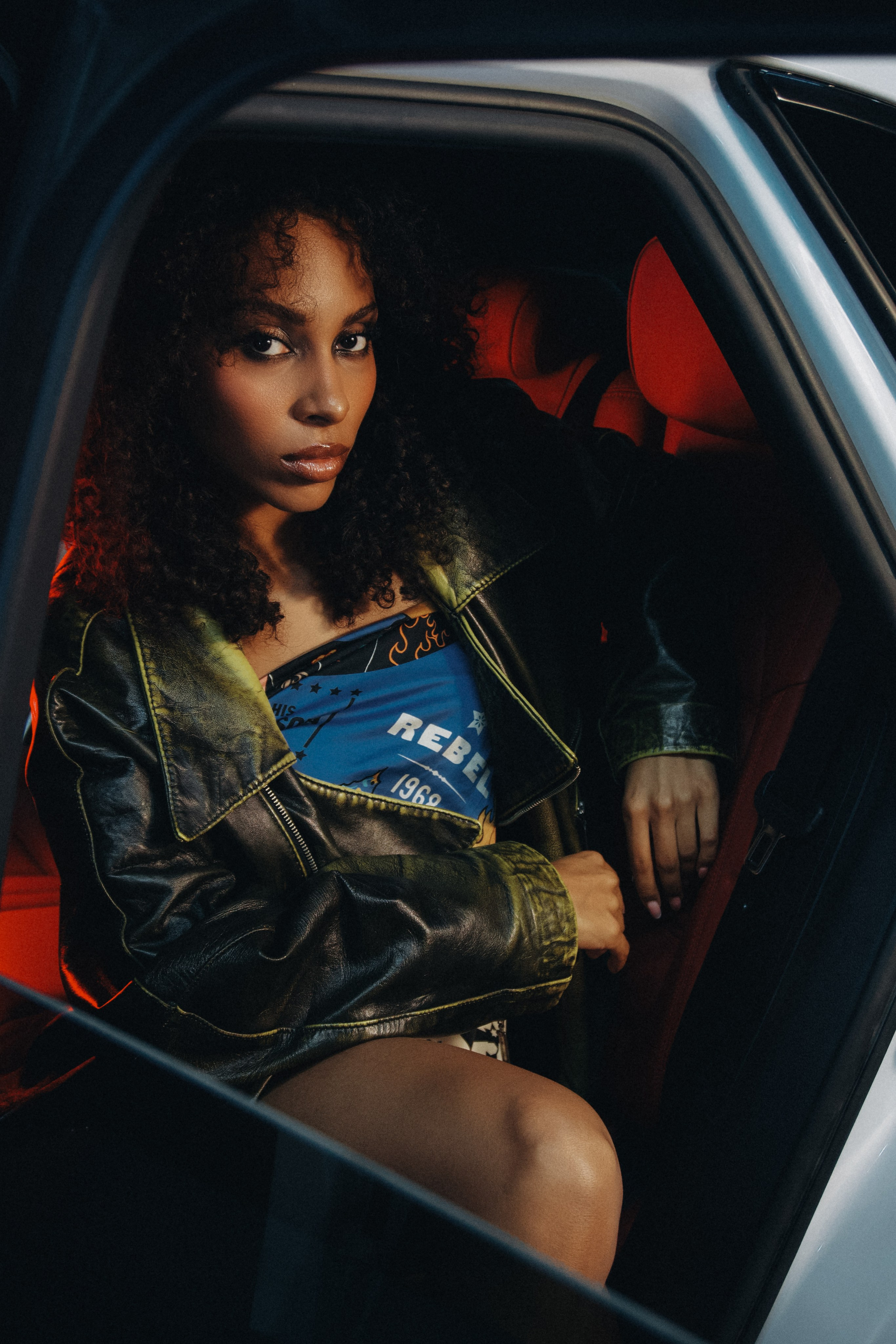 Диана, съемка с авто. Фотограф в Минске Света Григорьева