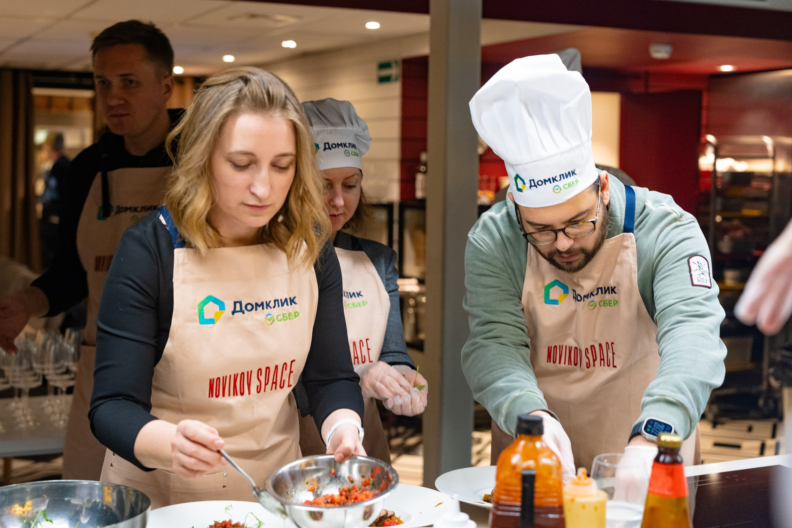 NOVIKOV SCHOOL — Умами зал. Фотограф Никита Комаров