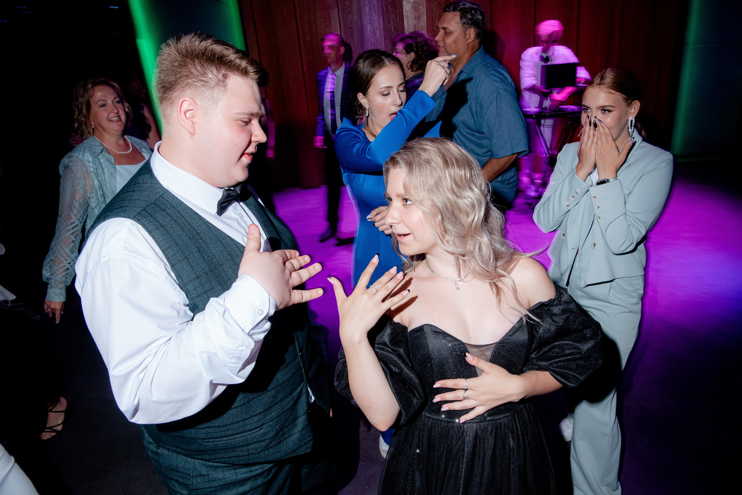 140 Школа. Вручение и Банкет. Сити Холл. Фотограф в Волгограде и Волжском Александр Горбань