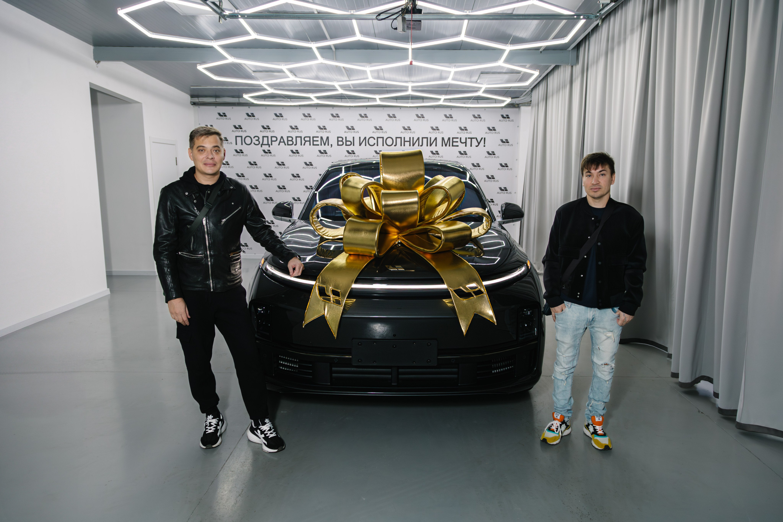 Открытие автосалона Li Auto. Артур Иликчян — Wedding & Event фотограф в Краснодаре