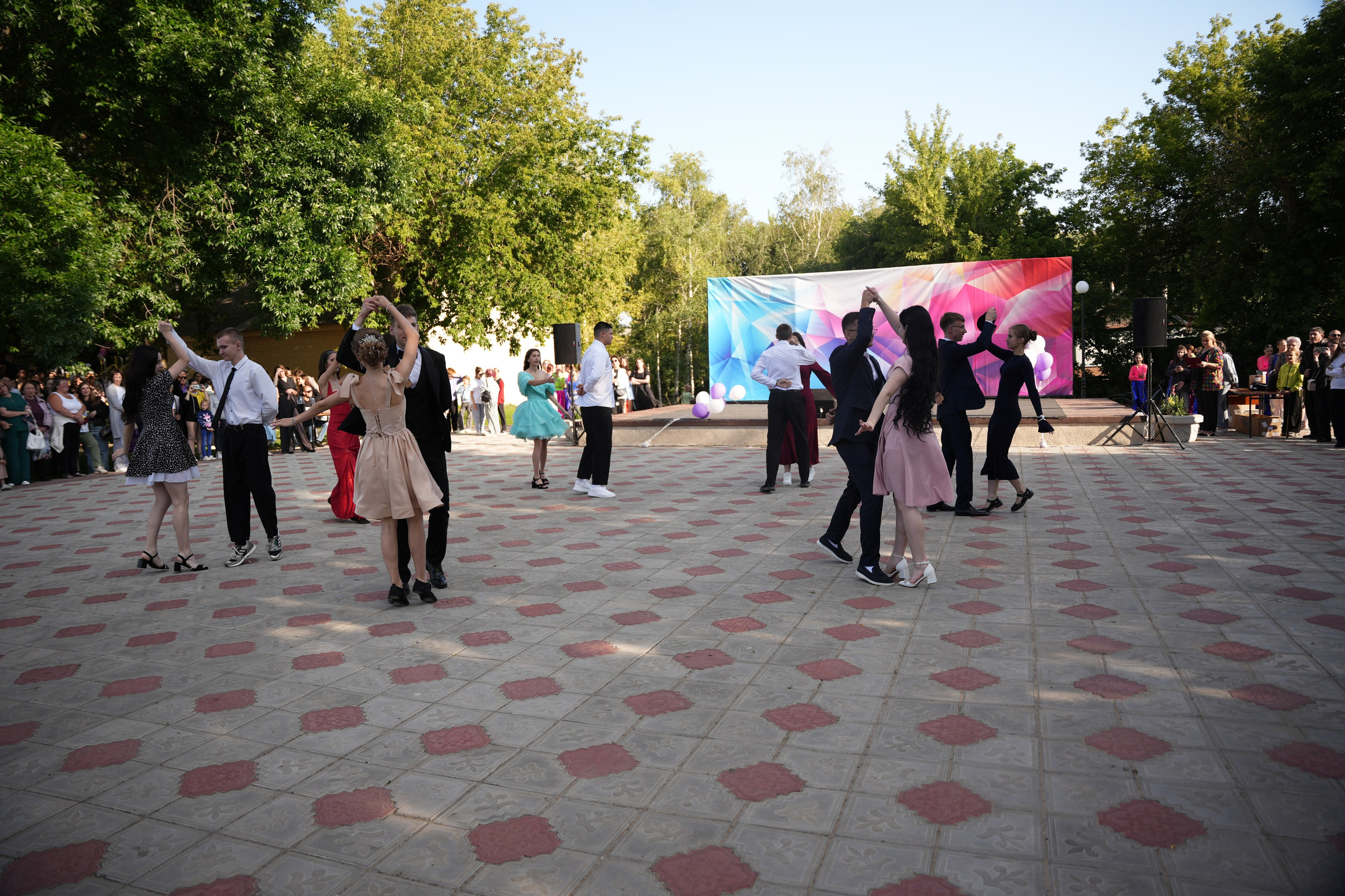 Выпускной в парке. Ольга Плаксина фотограф в Саратове