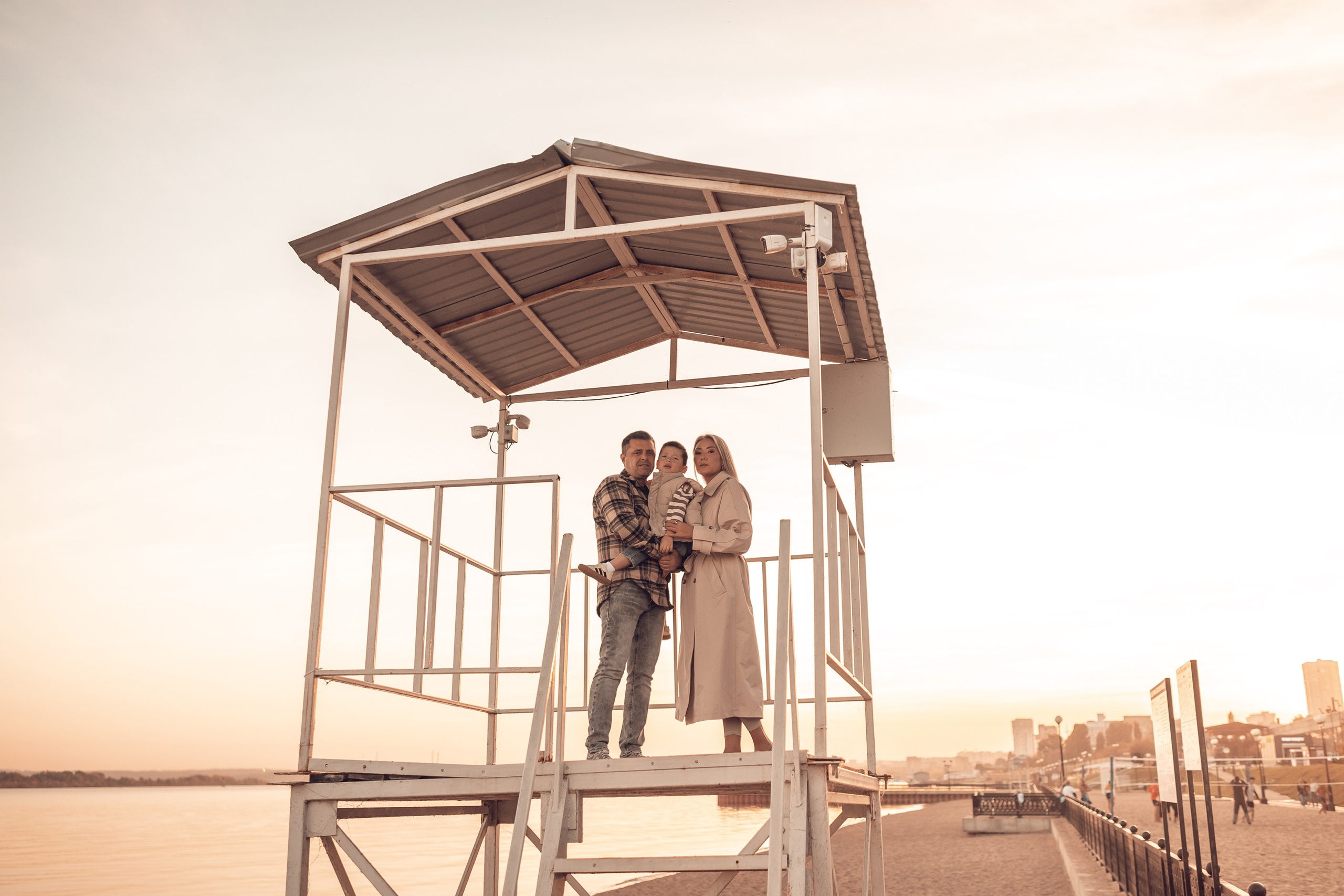 Алексей, Елена и Тимур. Пляж. Главная