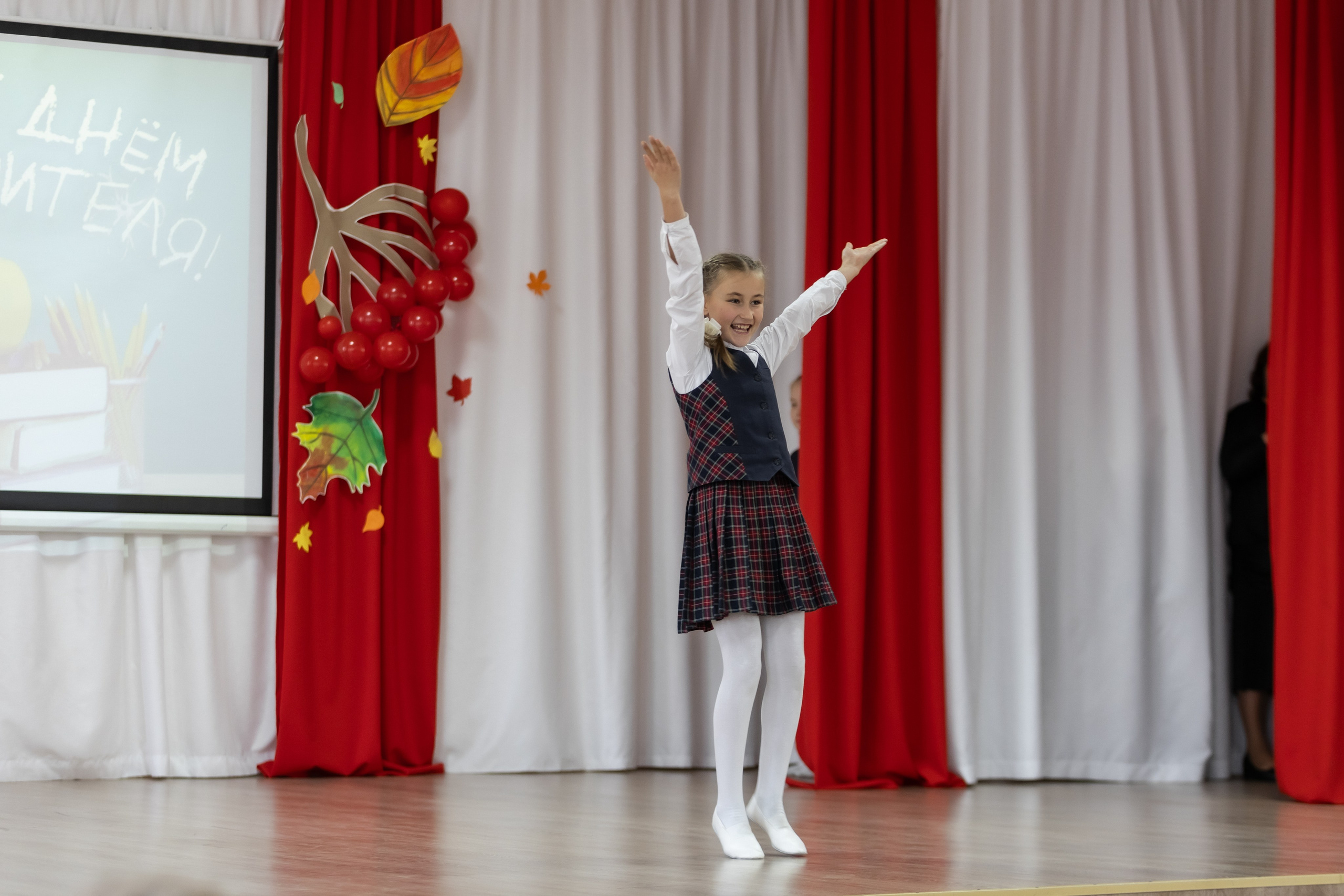 День учителя. Школа 31. Октябрь 2024. Свадебный и Семейный фотограф г. Ижевск Гульназ Солдатова. Гульназ фото