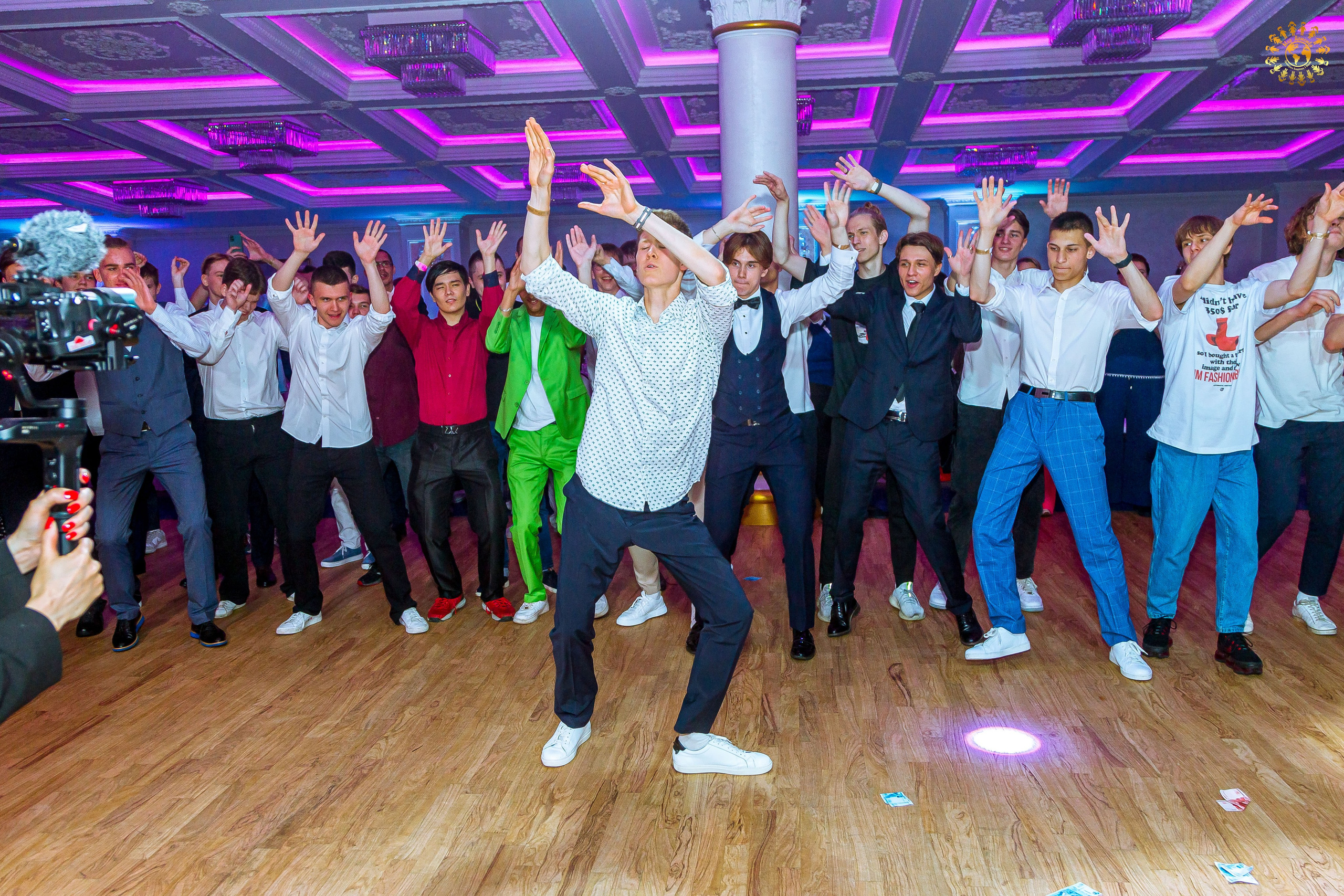 Выпускной 2023 (11-е классы) Triumph City Hall Москва. Репортажная съемка в Москве и области. Анималистика