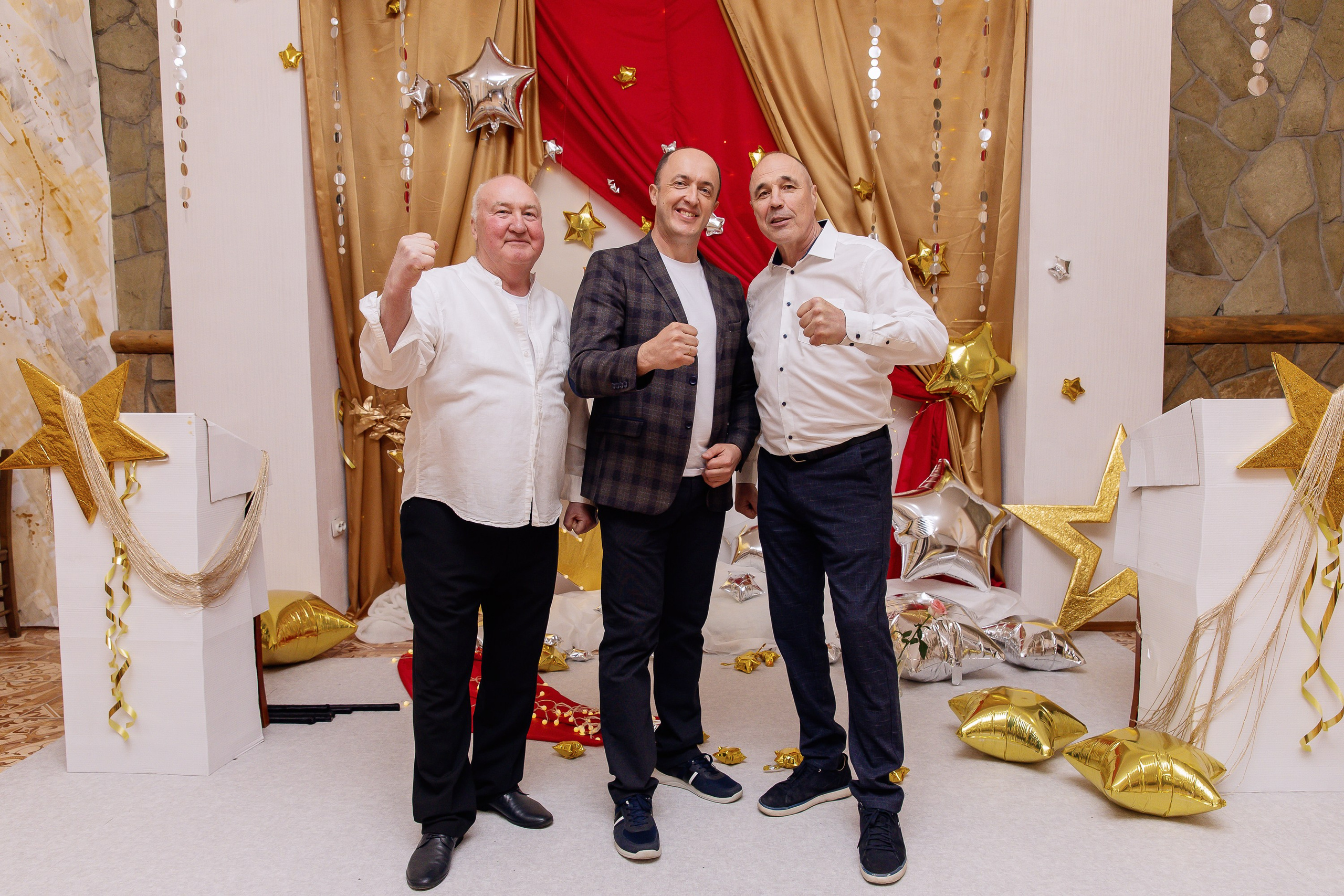 Фото и видео на выпускной в школе и детском саду. Свадебный, семейный видеограф и фотограф в Екатеринбурге Николай Рыков