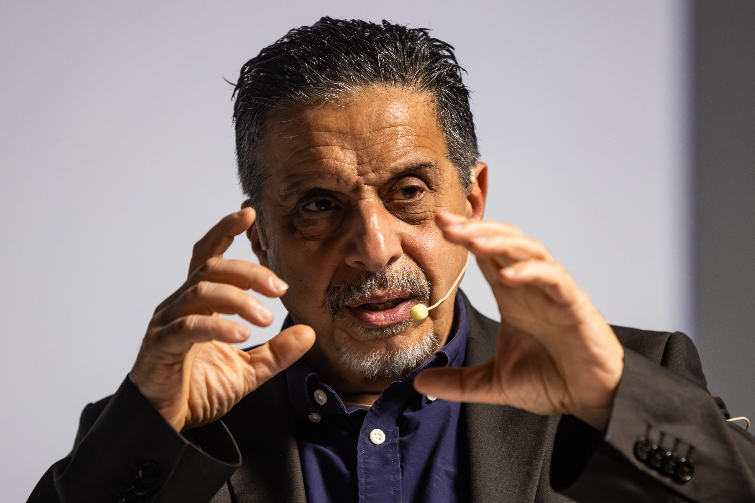 Портретная фотосъемка и мобильная фотостудия в Москве. Промышленный фотограф, фоторепортаж, Россия