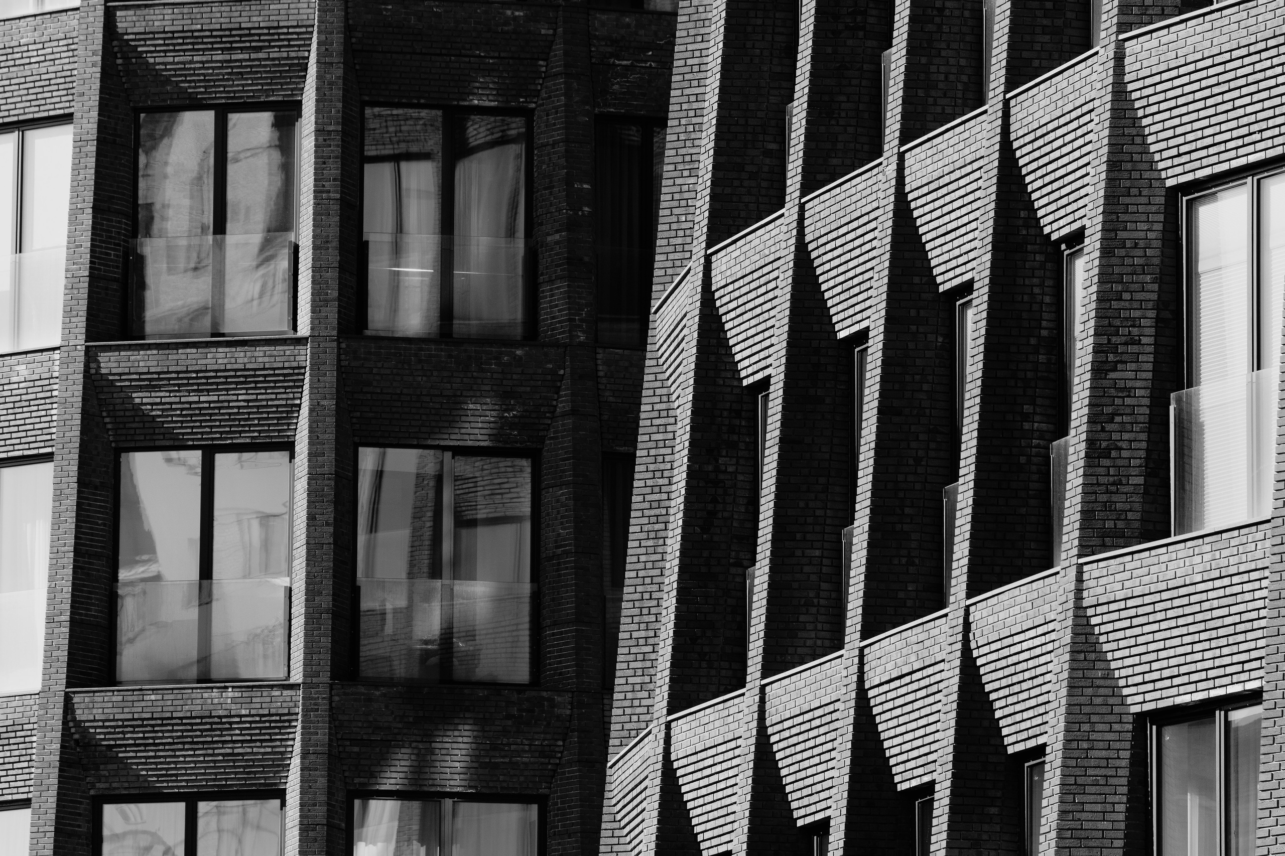 АРХМОСКВА 2024 — ГОРОДСКИЕ ФАКТУРЫ. @tomrus: Рустам Шагиморданов — фотограф