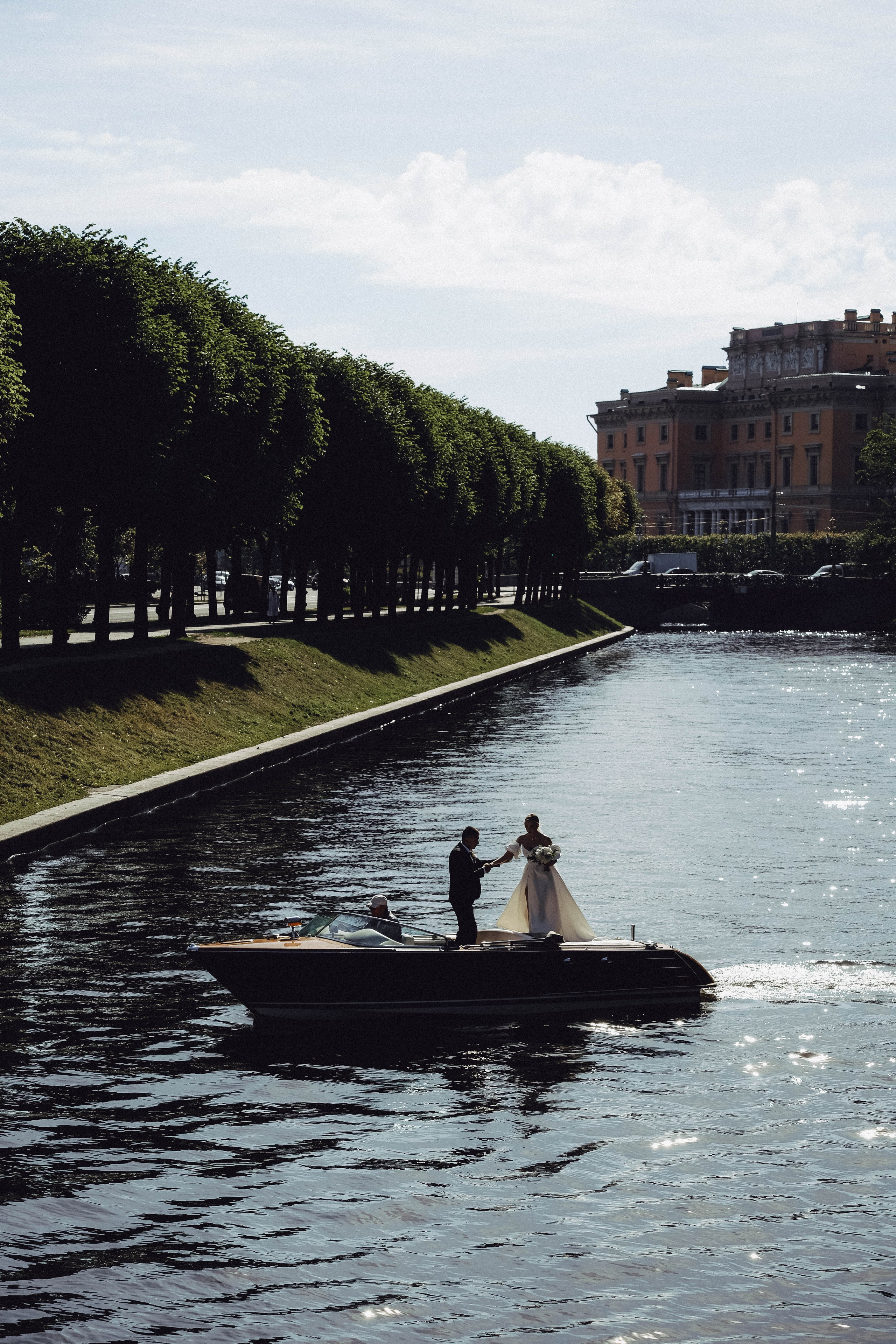 СВАДЕБГНАЯ ПРОГУЛКА ПО КАНАЛ САНКТ-ПЕТЕРБУРГА НА КАТЕРЕ. Профессиональный фотограф, Санкт-Петербург — Виктория Богомолова