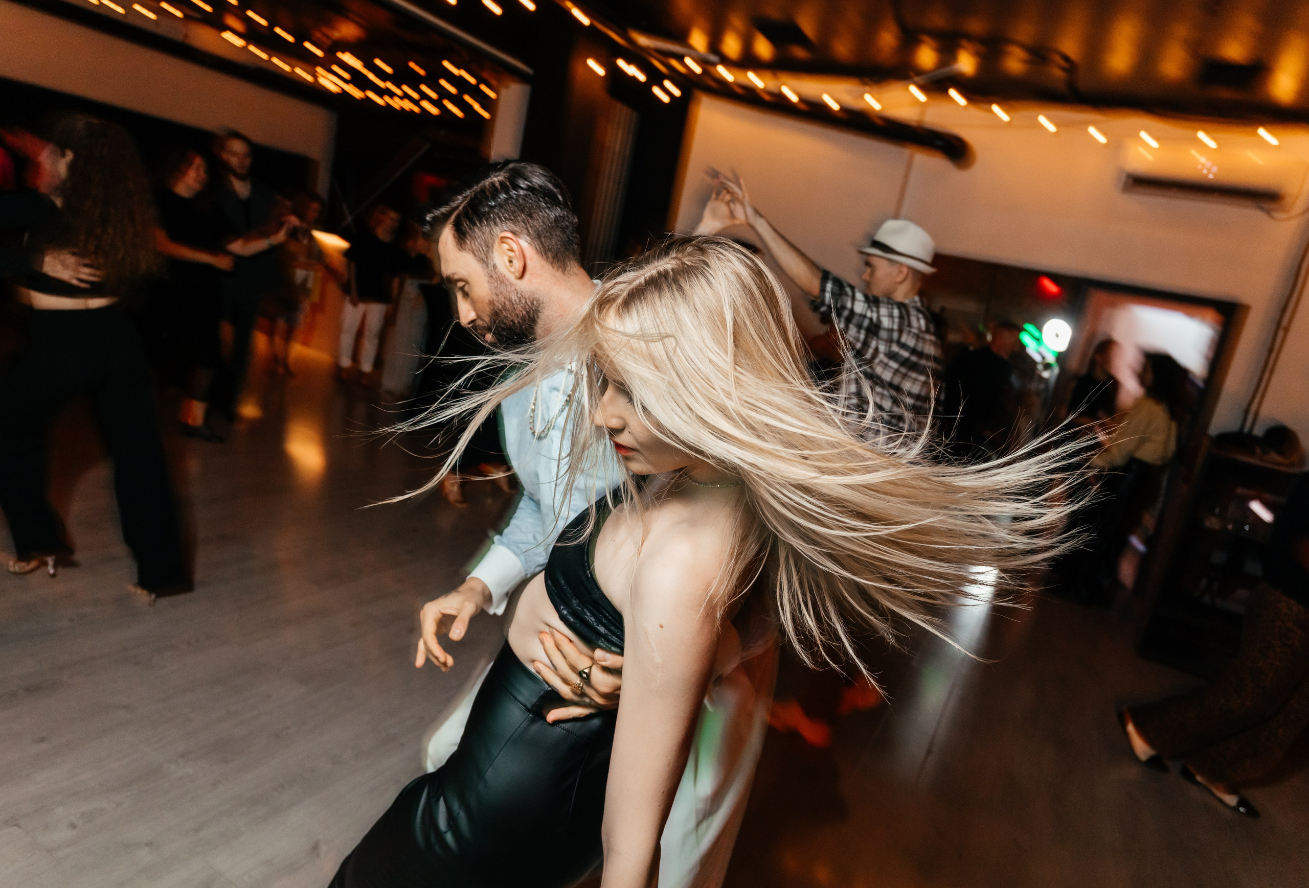 О ТАНЦАХ. Свадебный и семейный фотограф в Москве Анастасия Карасева