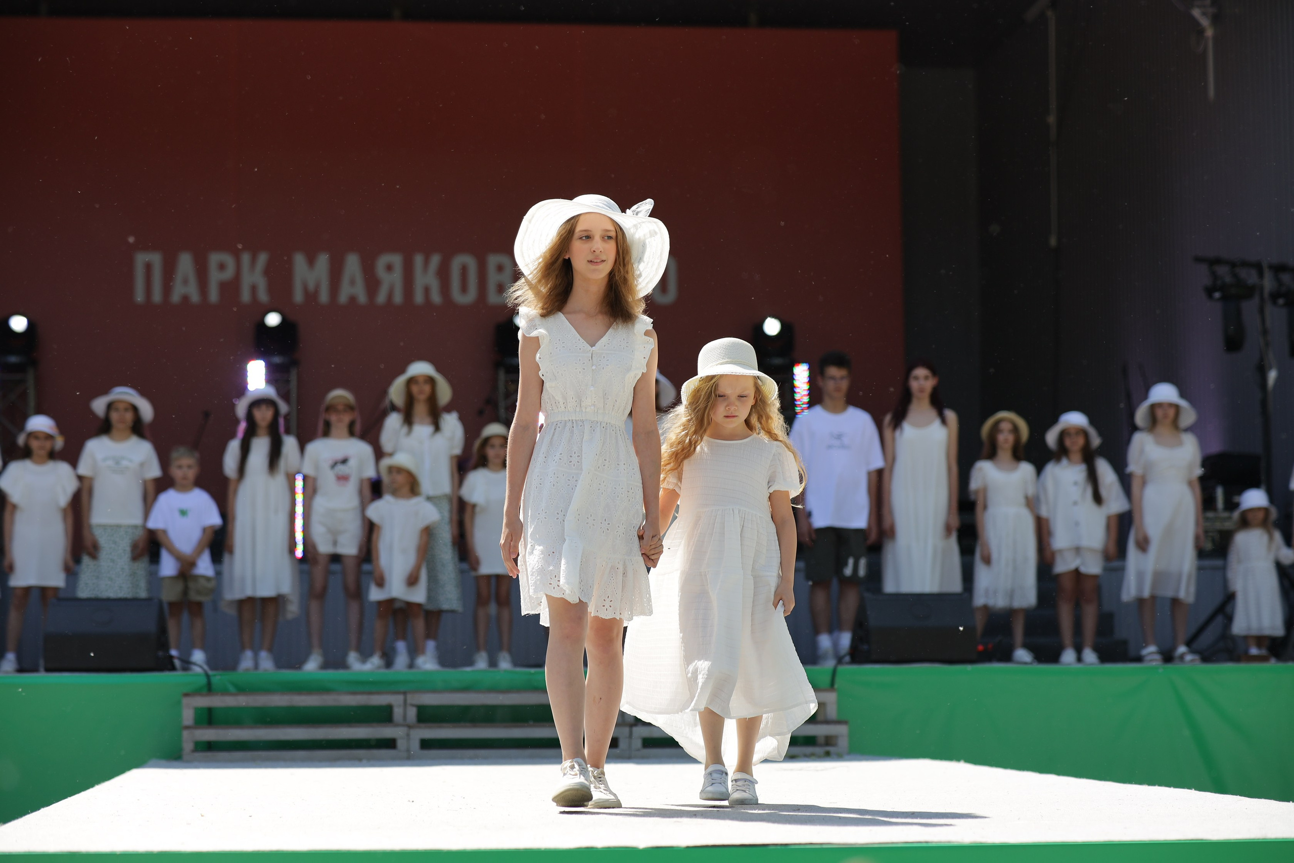 Модный показ 2023. Фотограф в Екатеринбурге Олег Алексеев. Фотосессия в Екатеринбурге