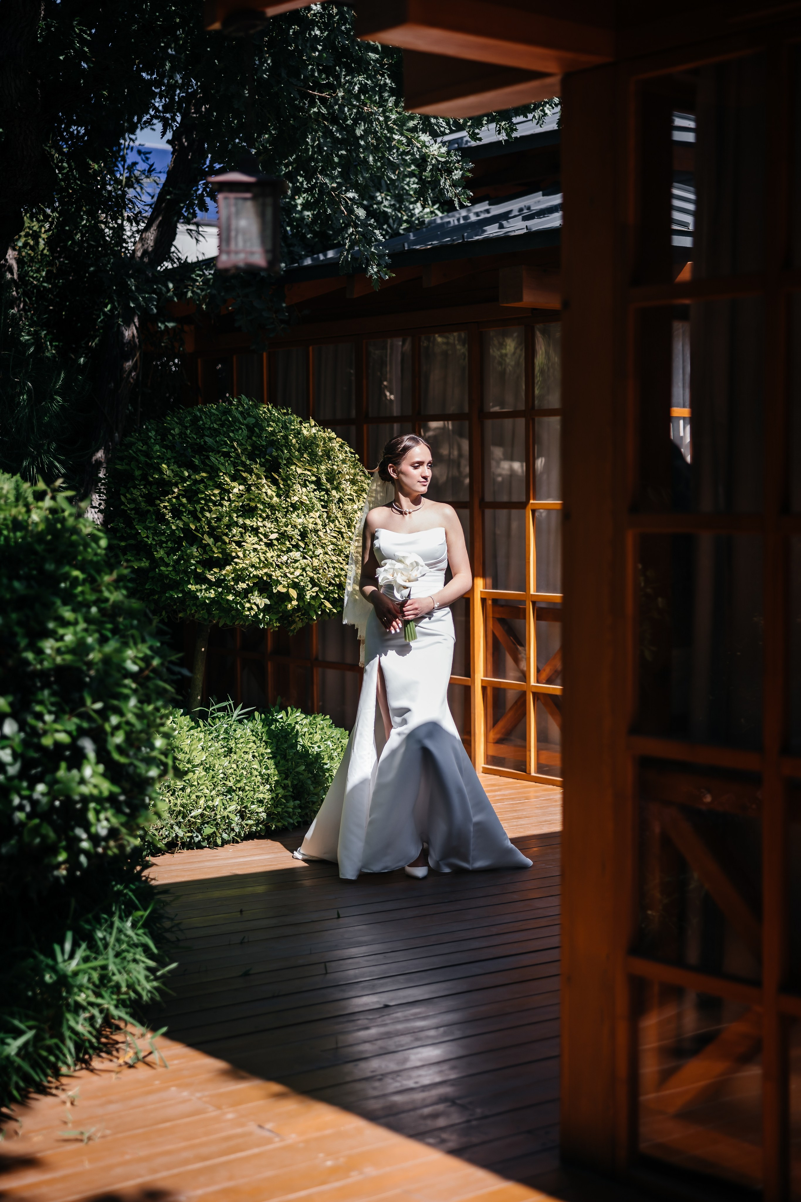 Анонс свадьбы Иры и Никиты. Прогулка в отеле Крымский Бриз. Свадебный фотограф в Крыму и Севастополе Ольга Баскакова