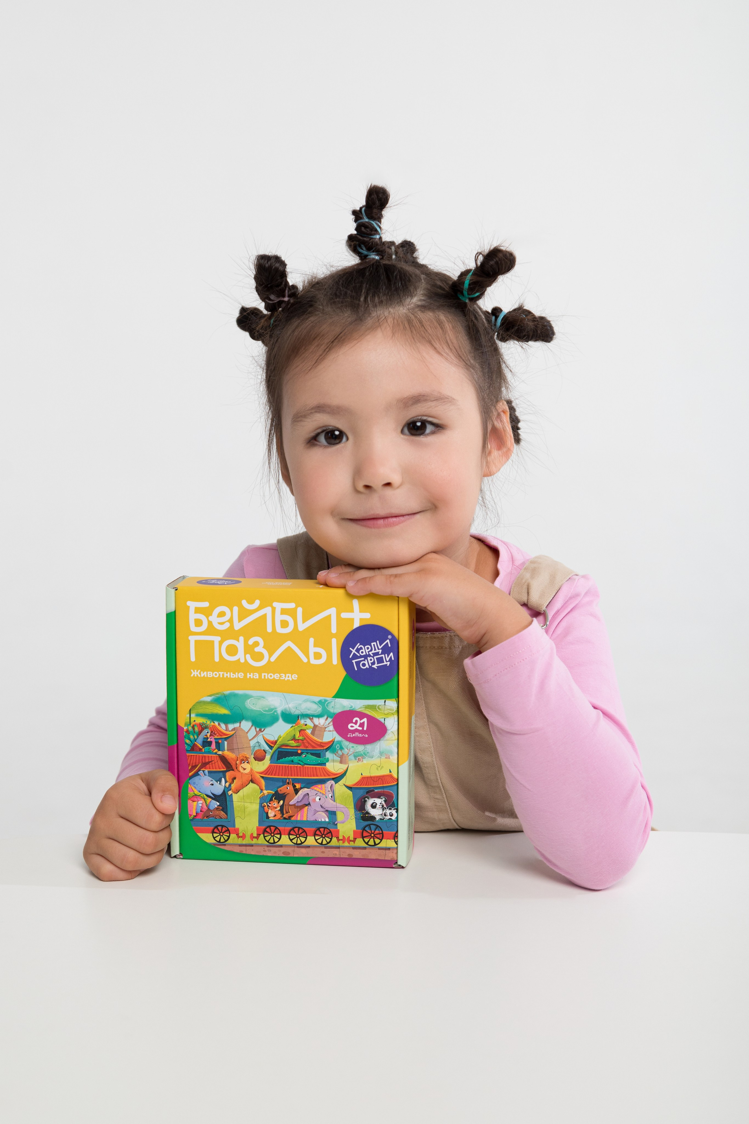 Каталожная съемка в циклораме для бренда детских товаров. Детский и контент фотограф Надя Волкова Санкт-Петербург