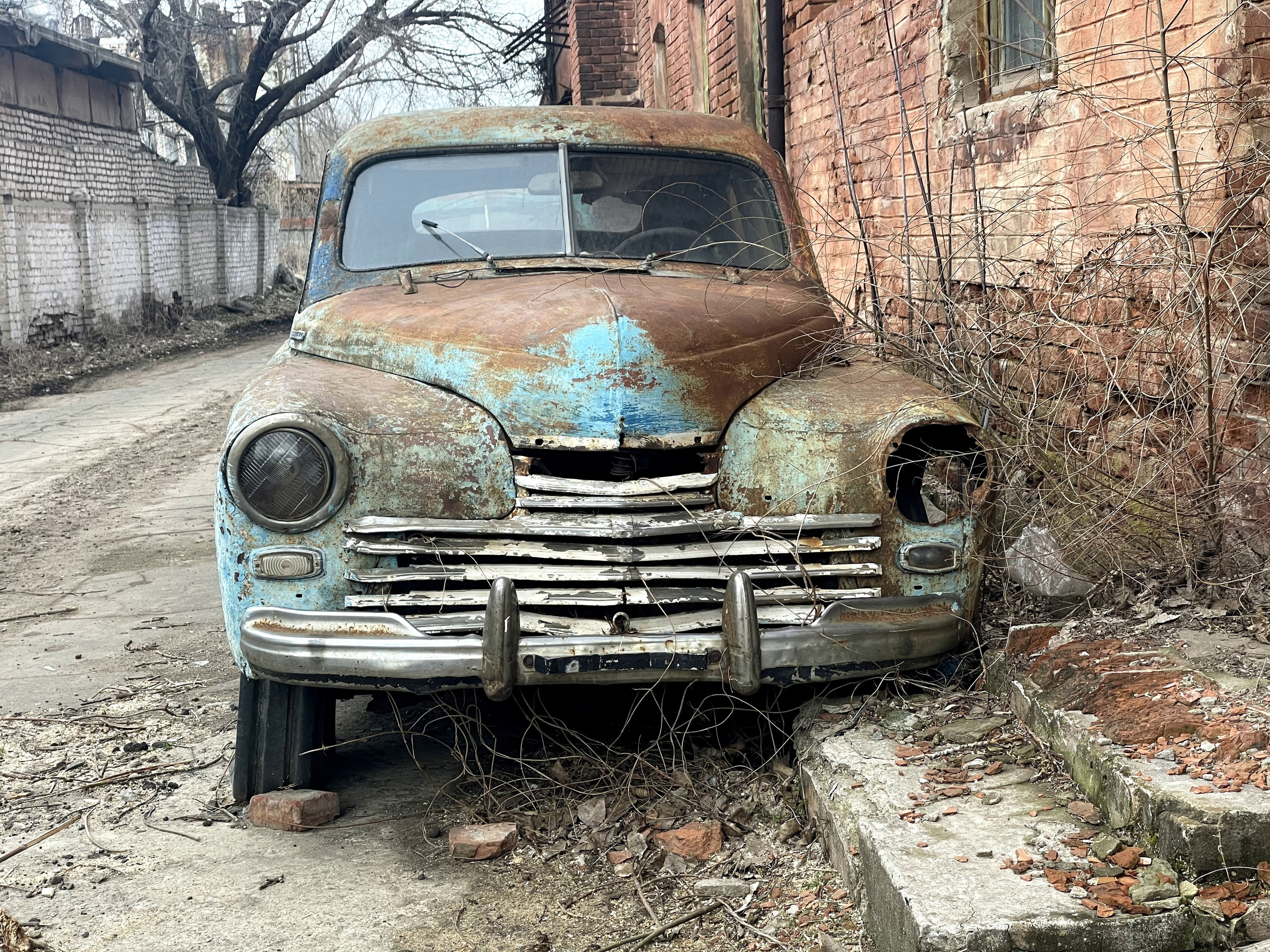 20 096 Здание из красного кирпича. ВИЗУАЛЬНЫЕ И ЗВУКОВЫЕ РЕШЕНИЯ ДЛЯ БИЗНЕСА И СЪЁМОК ТЕЛЕТЕЛА