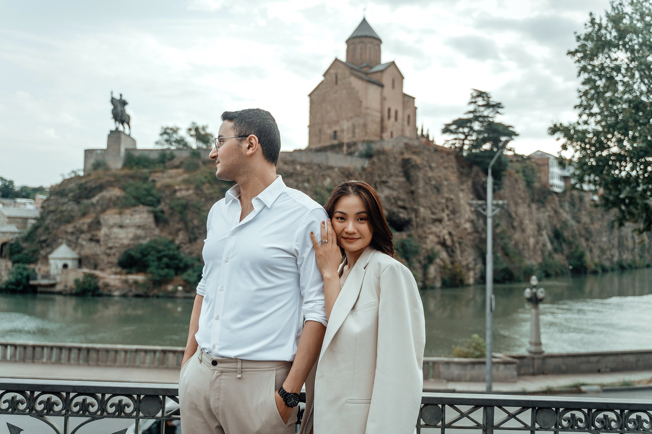 Alaeddine & Matika on the Peace Bridge in Tbilisi. Photographer Sergey Otkrytyi in Batumi & Tbilisi