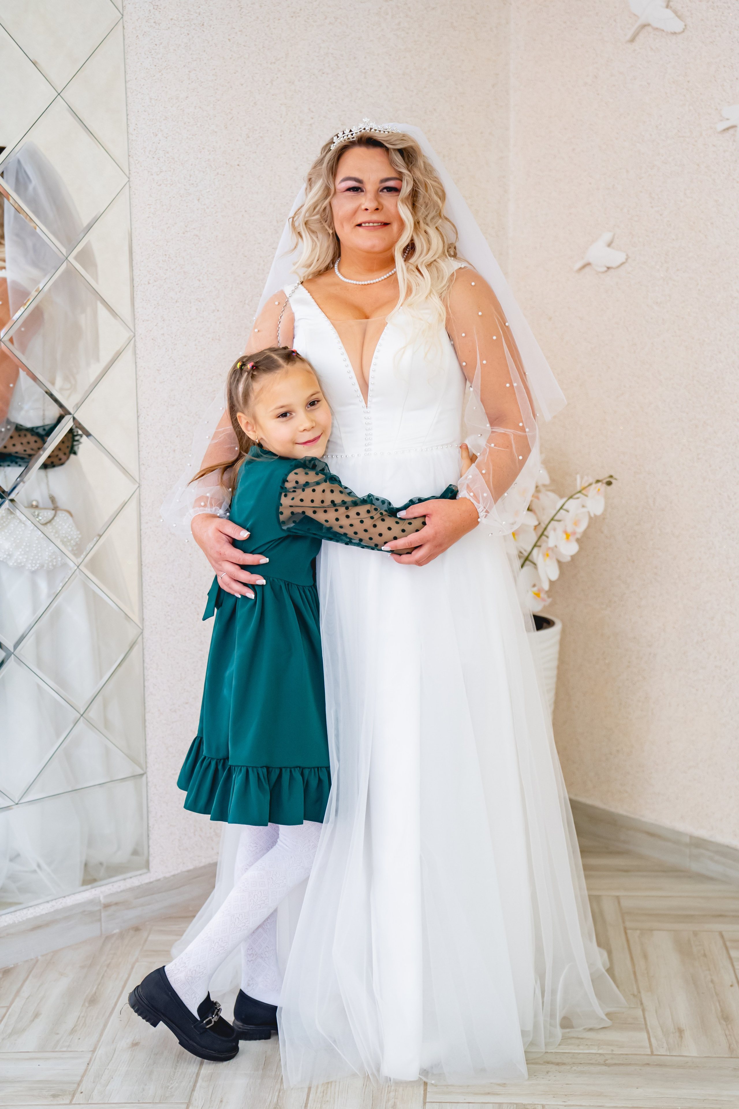 Осенняя Свадьба 2024. Занимаюсь профессиональной фотографией и живу рядом с Байкалом. Работаю в разных жанрах