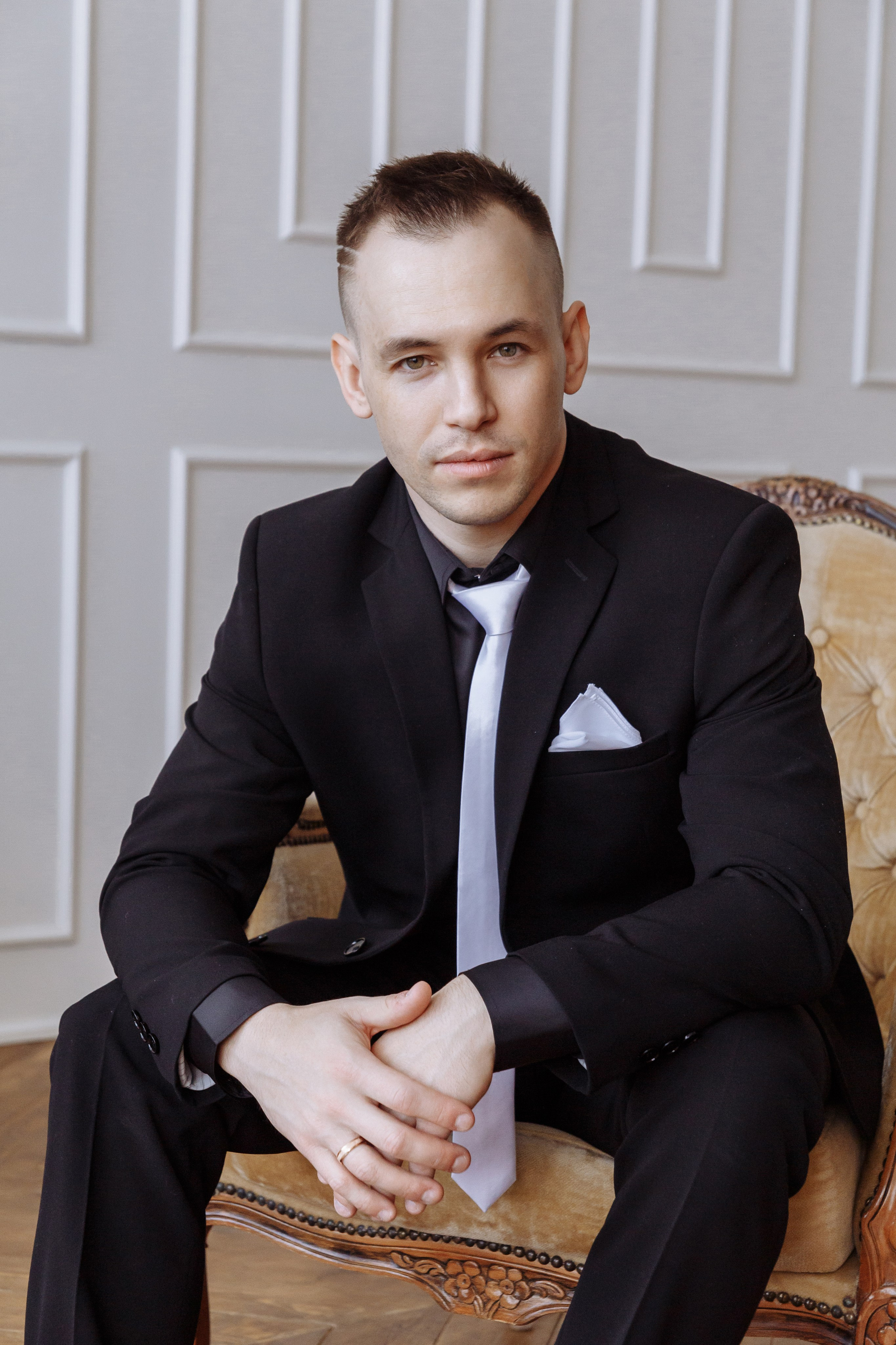 Павел, Мария — фотографии в студии и парке. Событийный фотограф Максим Бескоровайновнов