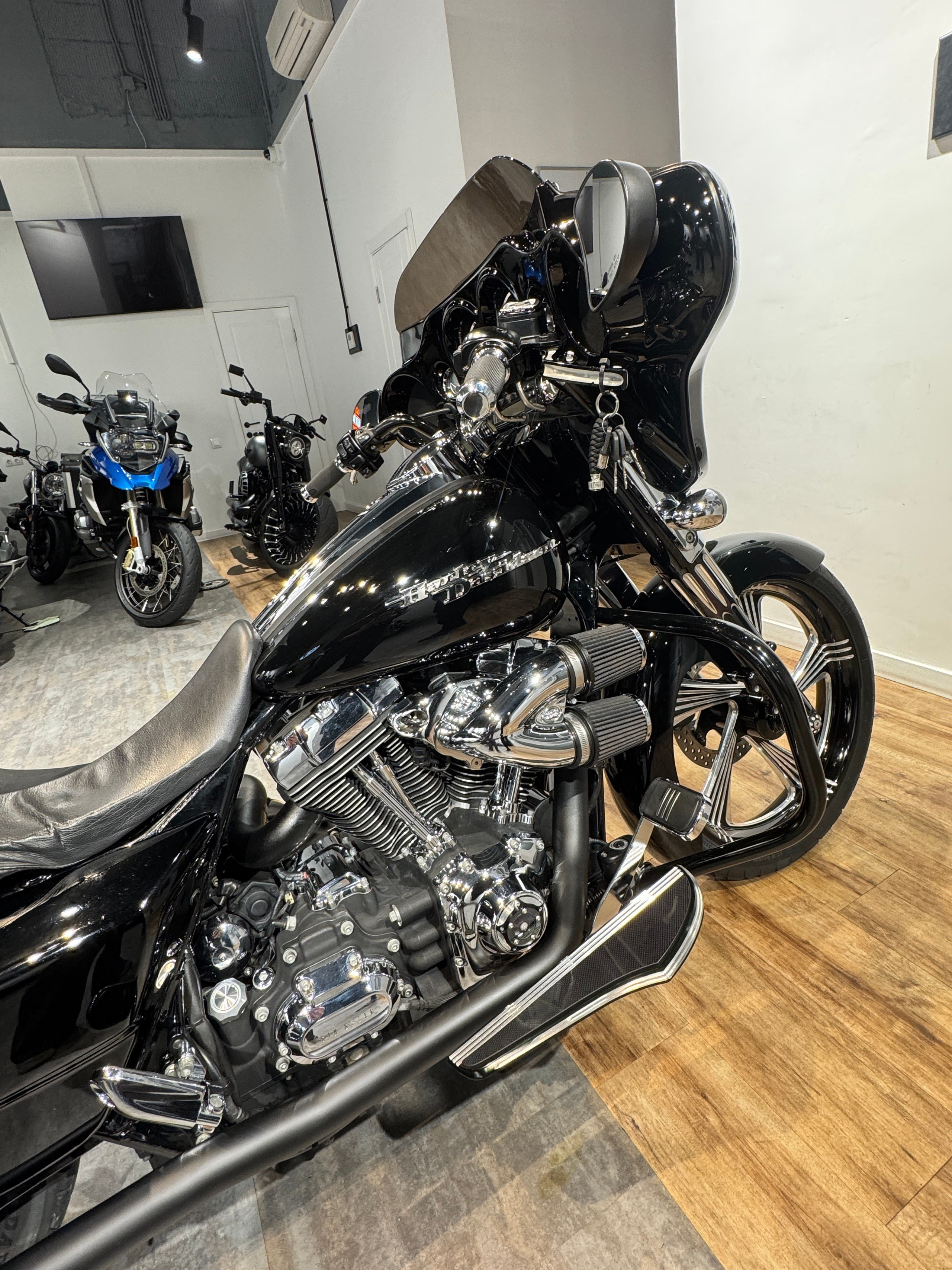 Мотоциклы Harley-Davidson HD Street Glide Bagger (Touring)  — купить мотоцикл. Hello Davidson, Москва. Только хорошие мотоциклы…