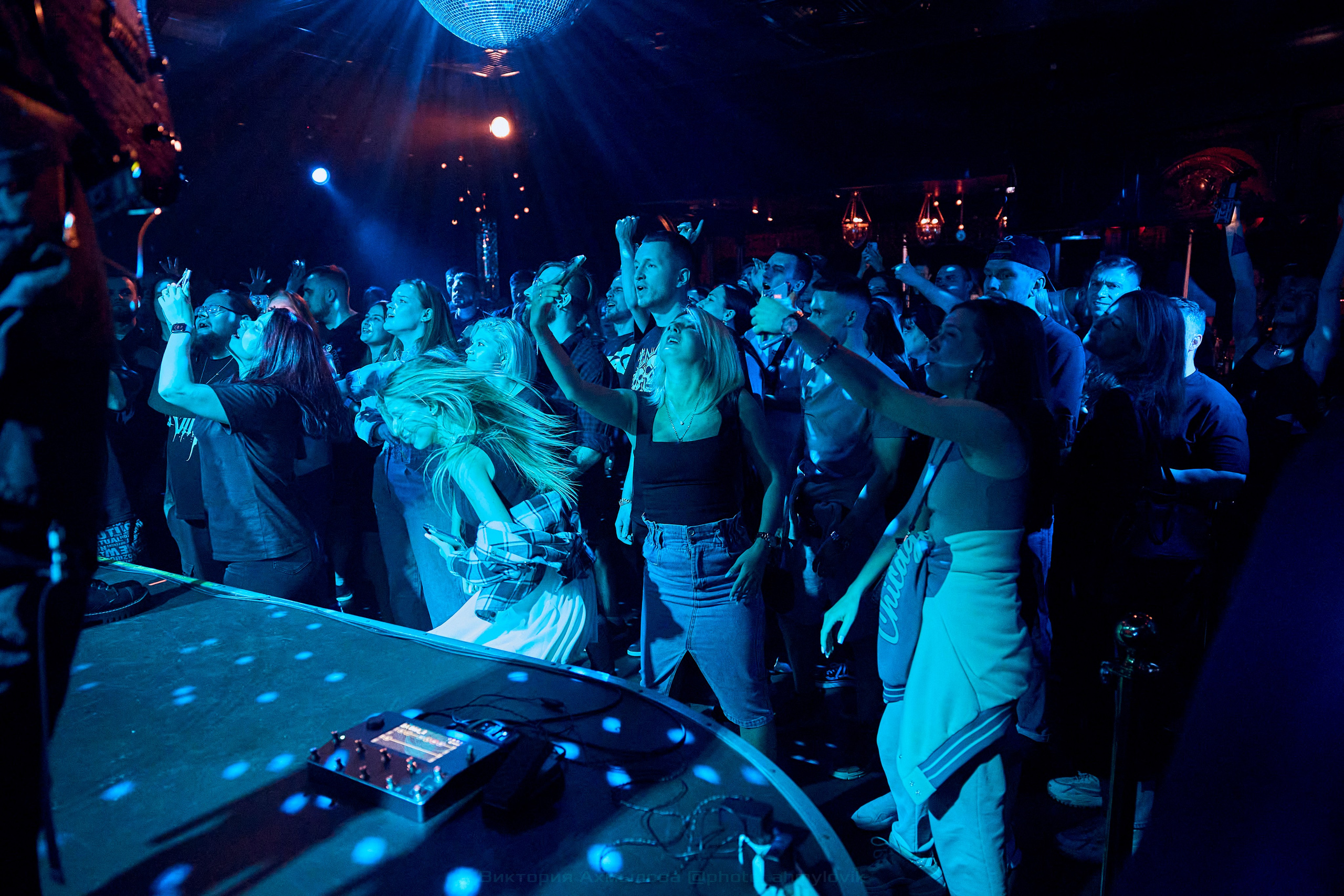 26.06.2024 iOstra 16 Тонн. Виктория Ахмылова. Фотограф в Москве