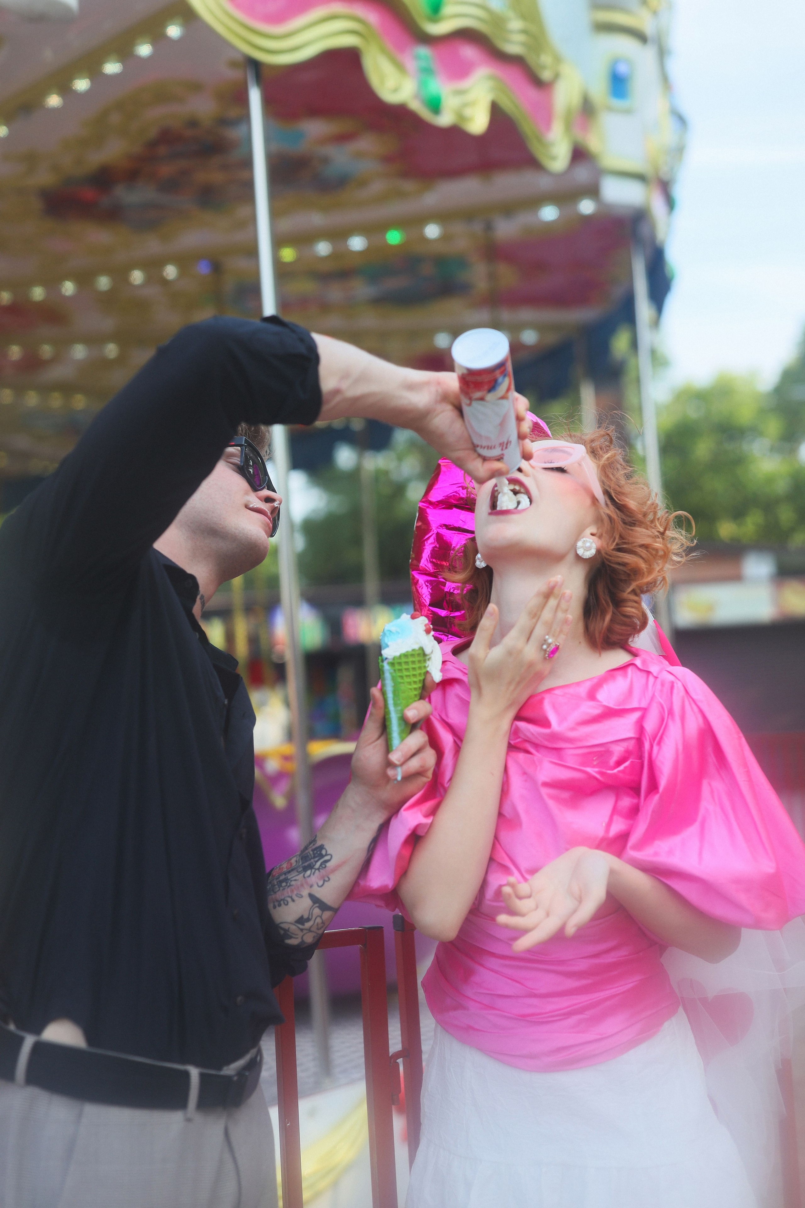 Свадебная фотосессия в парке аттракционов. Свадебный и семейный фотограф в Абхазии Жанна Соснина