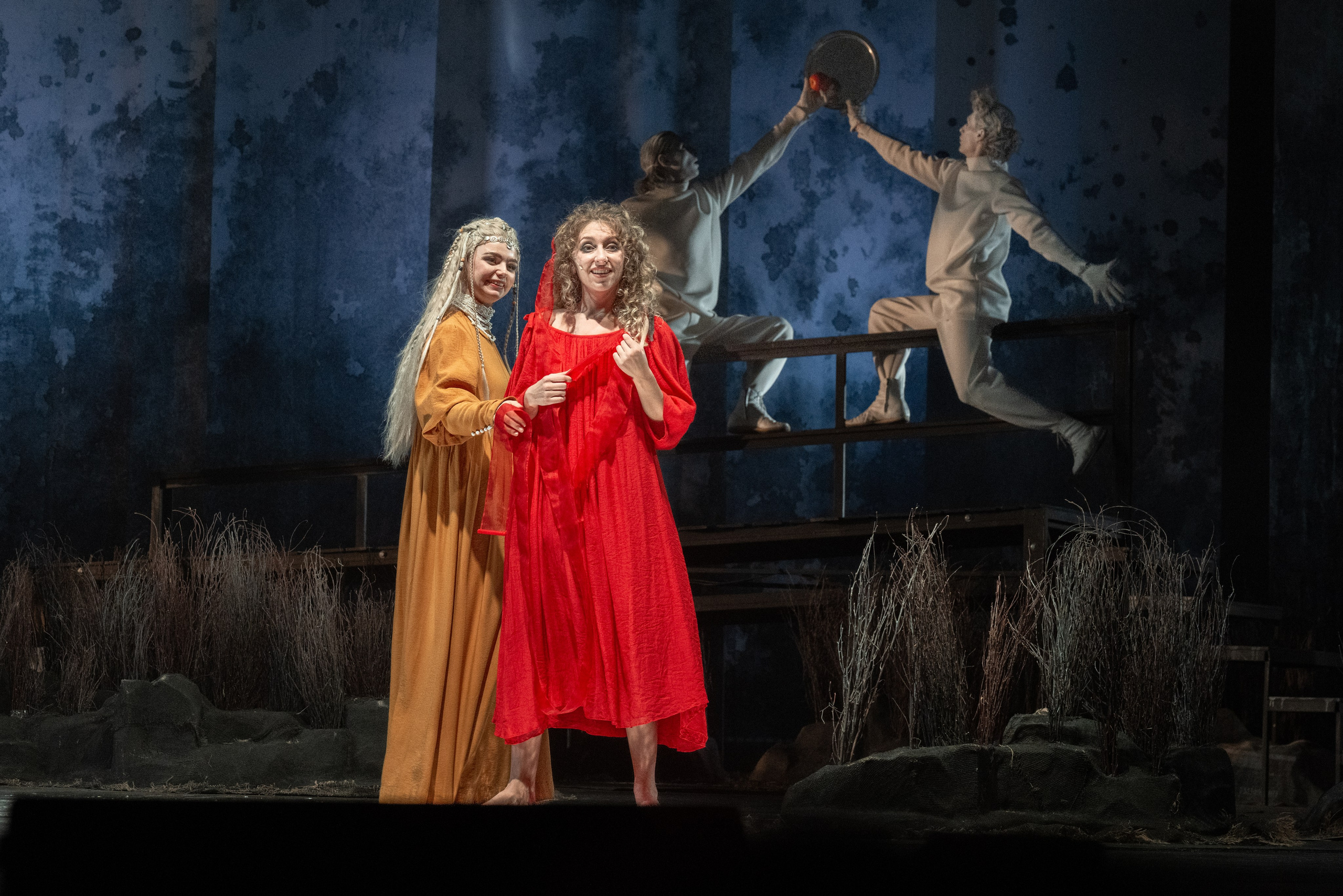 Алтайский молодёжный театр: Яга. Сайт фотографа Сергея Абрамова