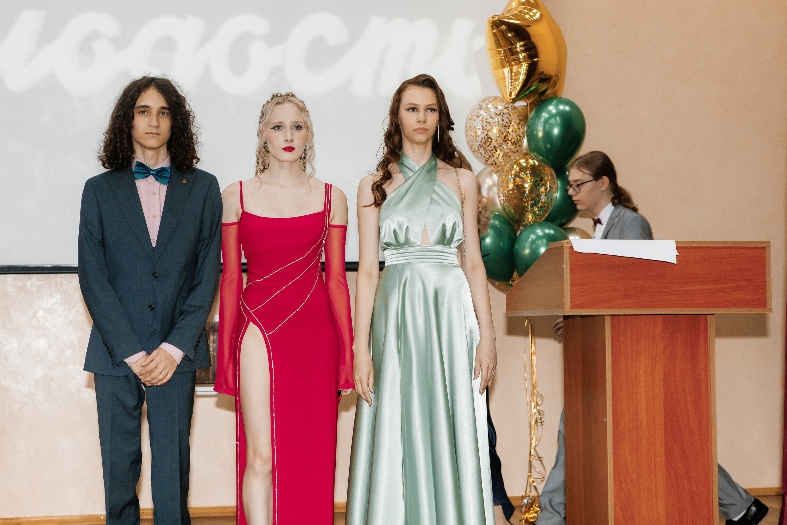 Выпускной Гимназия 12 2024 г. Свадебный и портретный Фотограф в Липецке Дмитрий Котюков