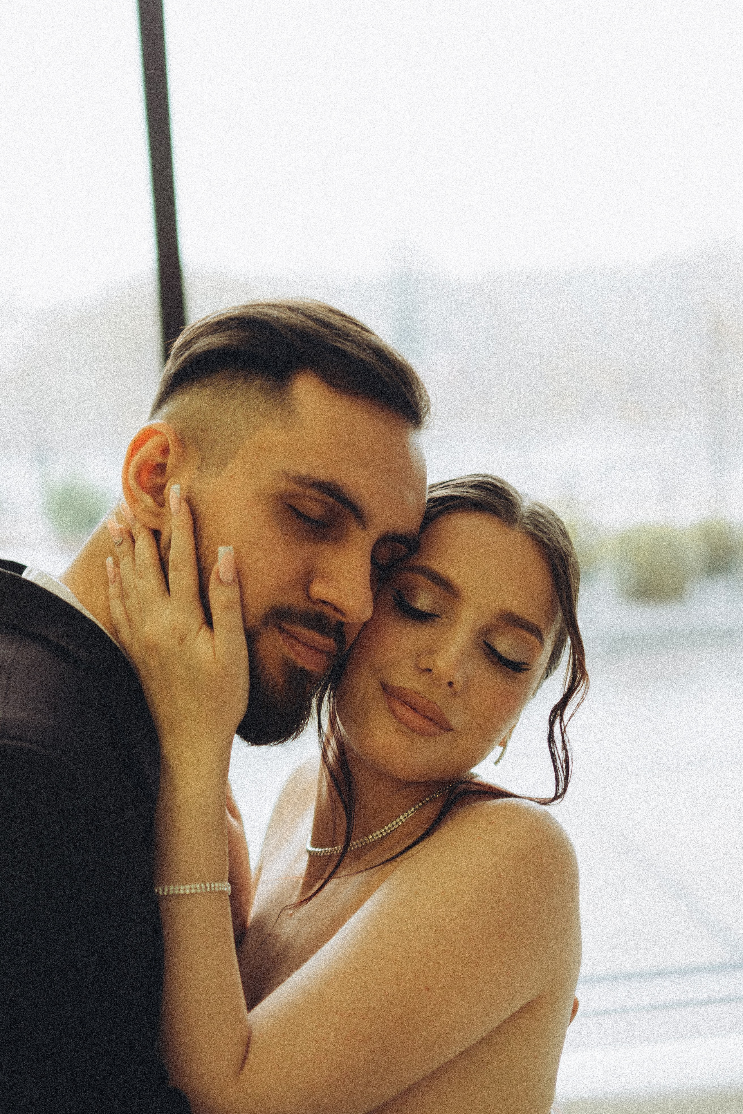 СВАДЕБНАЯ СЬЕМКА СБОРОВ ЖЕНИХА И НЕВЕСТЫ В ОТЕЛЕ И ТАКЖЕ ФОТОСЕССИИЯ В ОТЕЛЕЕ МЕГАПОЛИС БРЯНСК. Профессиональный фотограф, Санкт-Петербург — Виктория Богомолова