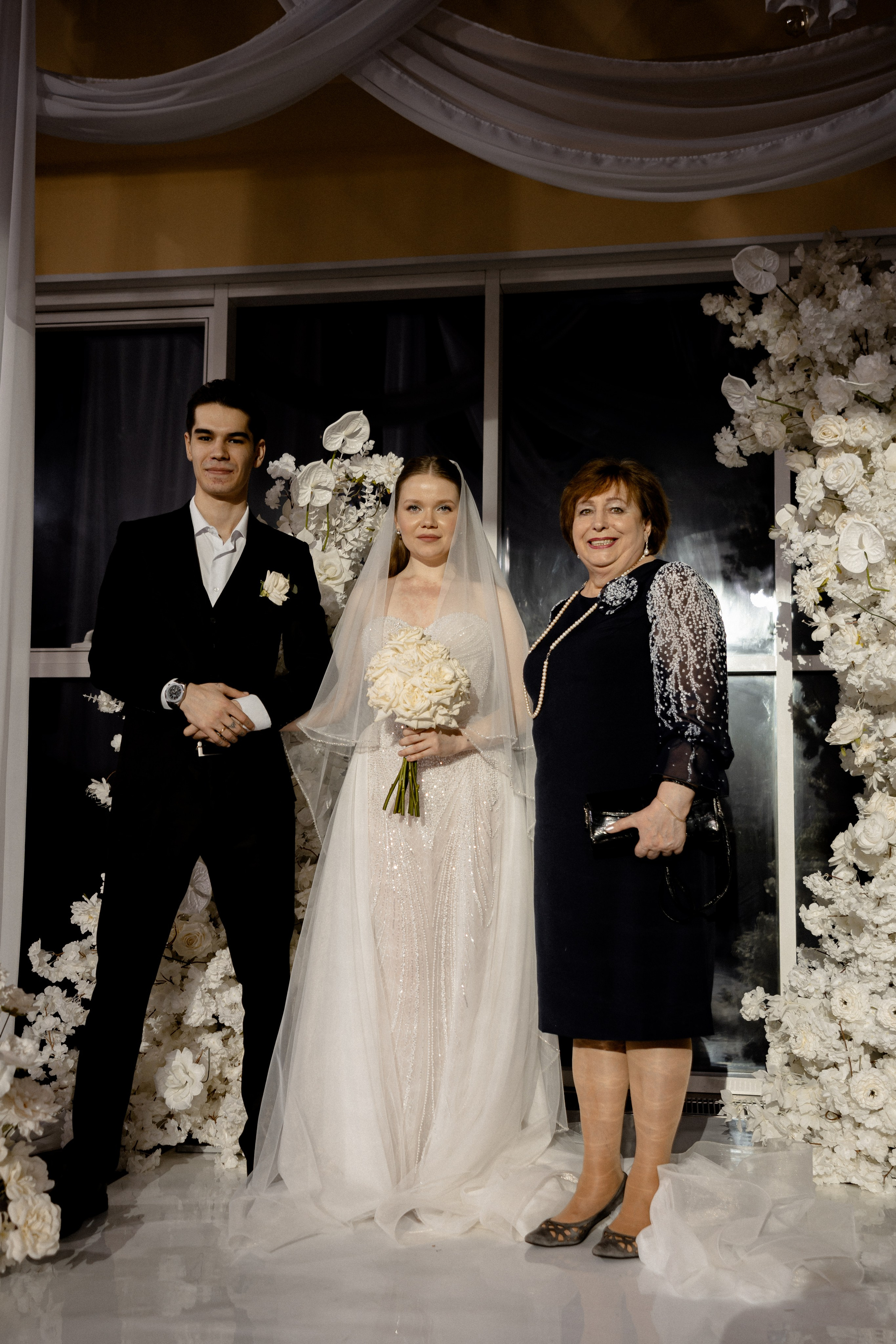 СВАДЕБНАЯ СЬЕМКА СБОРОВ В ОТЕЛЕ И ВЫЕЗД НА ЦЕРЕМОНИЮ (СНЯТО В СИБИРЕ В НИЖНЕВАРТОВСКЕ). Профессиональный фотограф, Санкт-Петербург — Виктория Богомолова