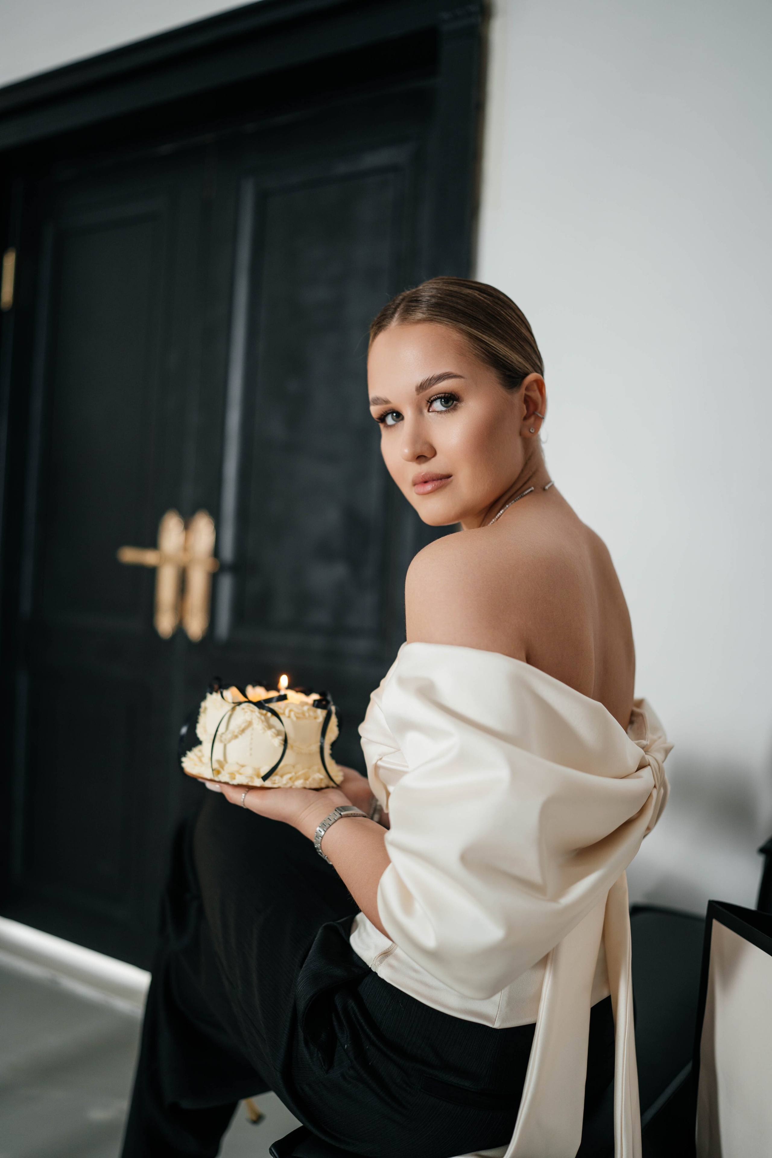 Anna. Https://instagram.com/ana.stasia.n