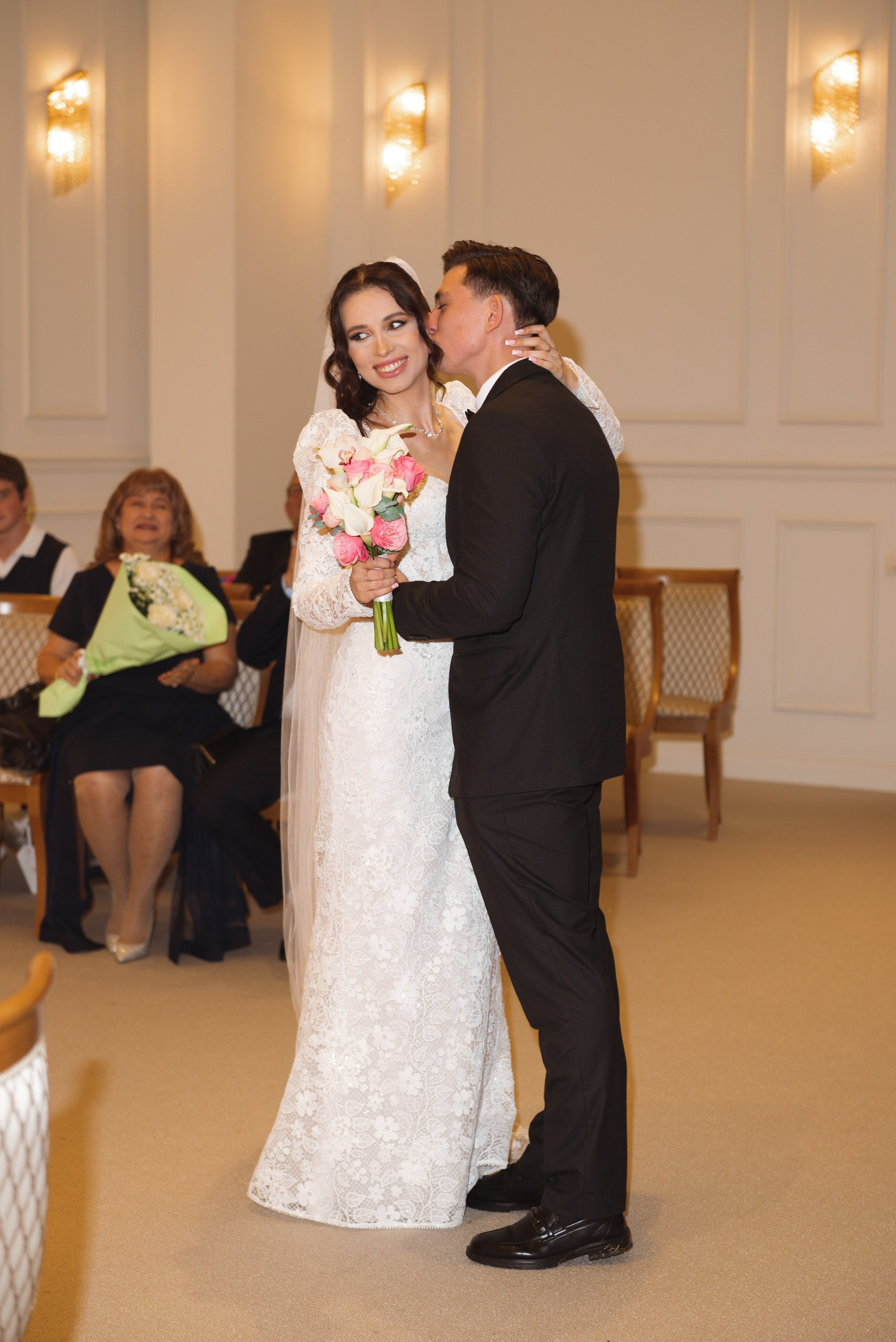 Свадебная фотосессия в Архангельском. Фотограф Москва Настя Профотовна. Репортажные, свадебные и контент фотосессии