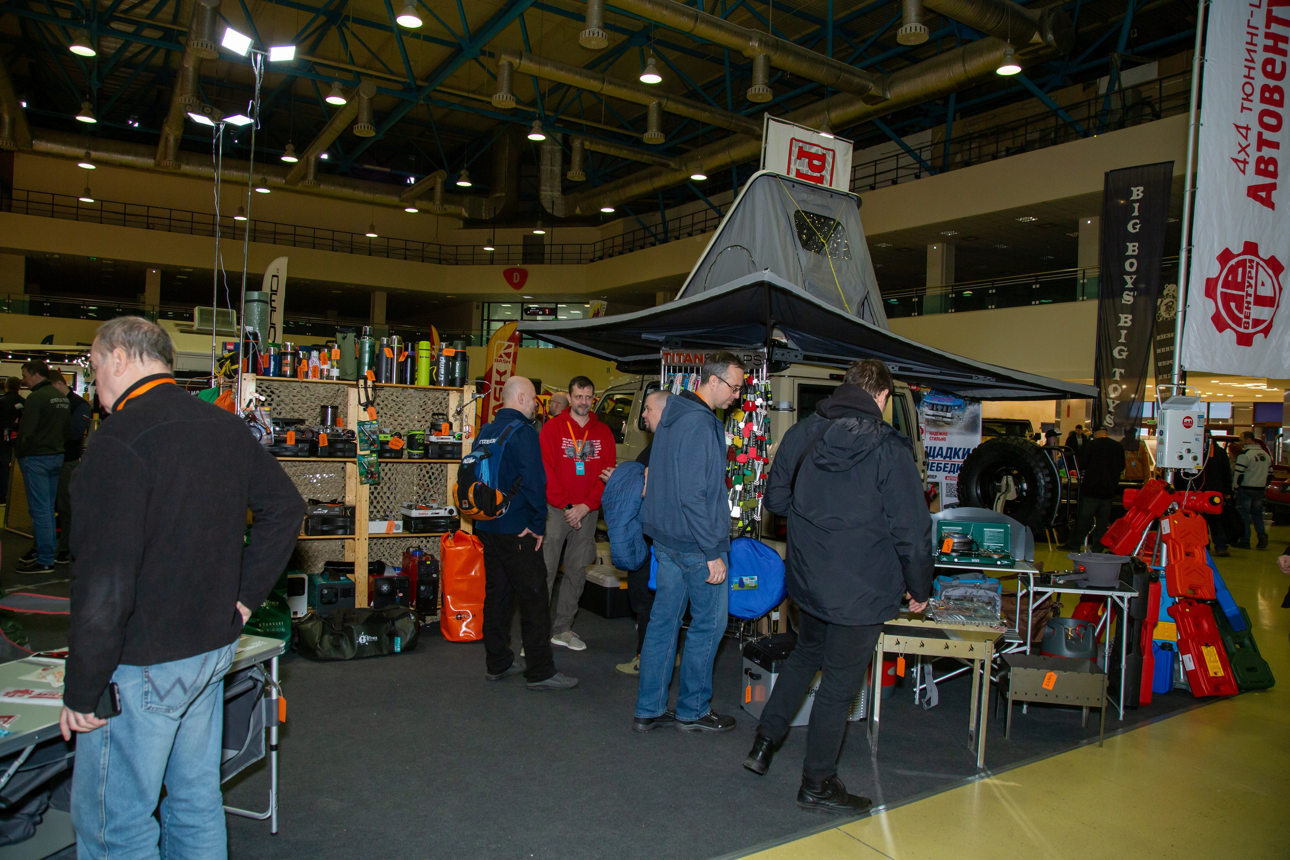 Фотопрогулка по выставке Поехали 2022. «Студия DRONAVT`s» — видеосъёмка и фотография г. Москва