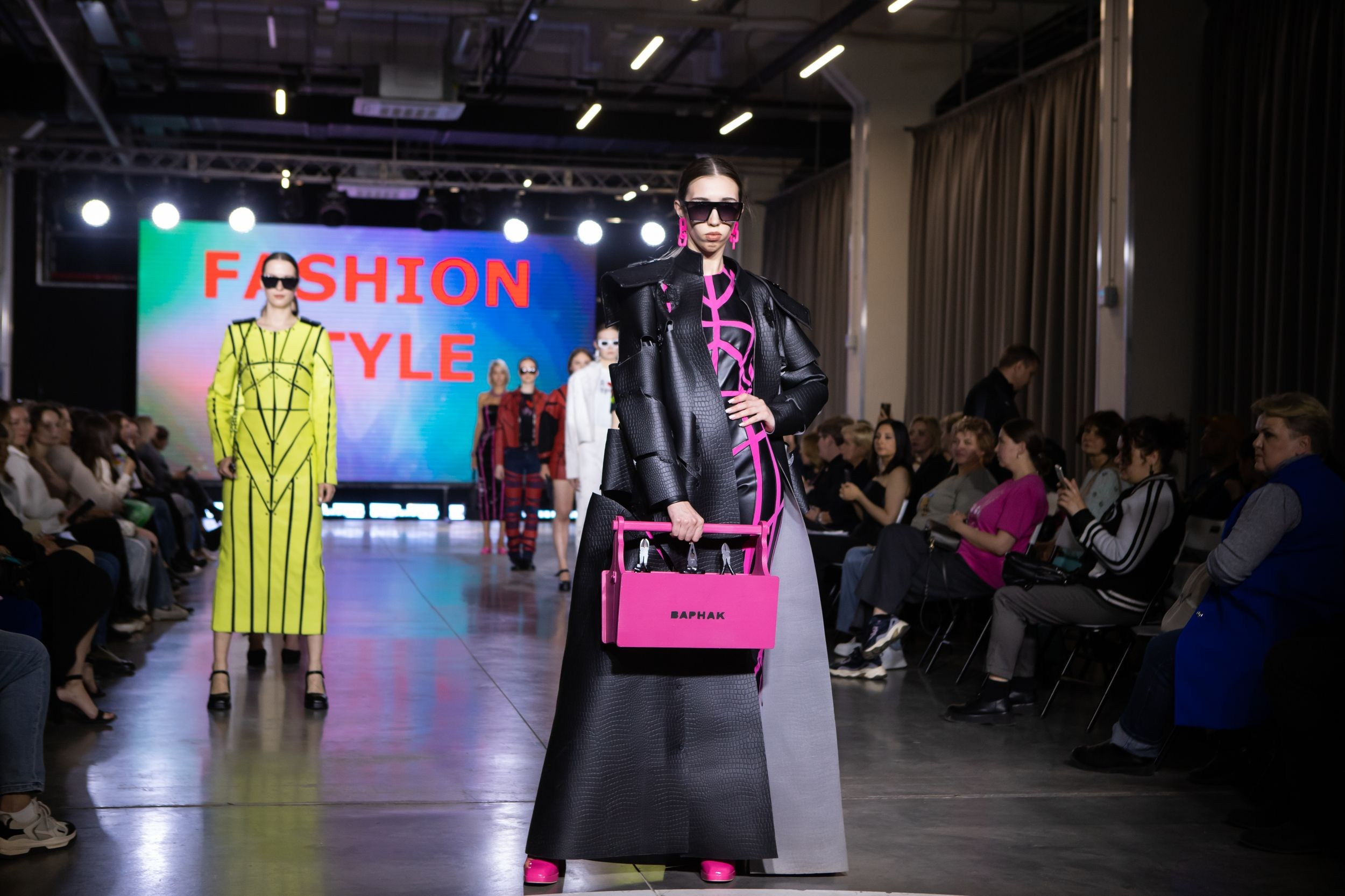 Фестиваль моды и красоты Fashion Style (11 мая 2024). Репортажный фотограф Алексей Пирязев