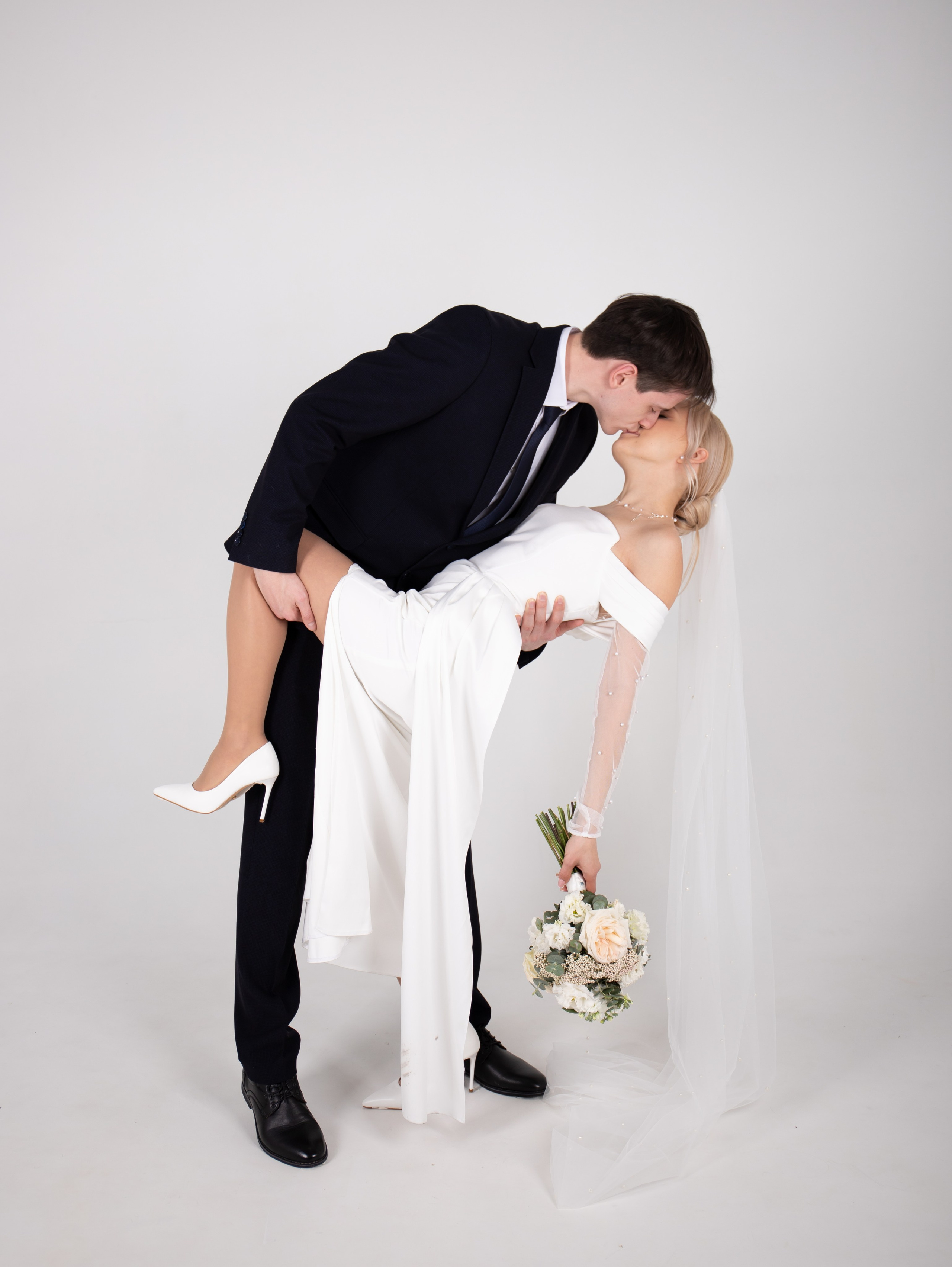 Илья&София (ЗАГС, прогулка, фотостудия). Свадебный и семейный фотограф в Москве Мила Широких