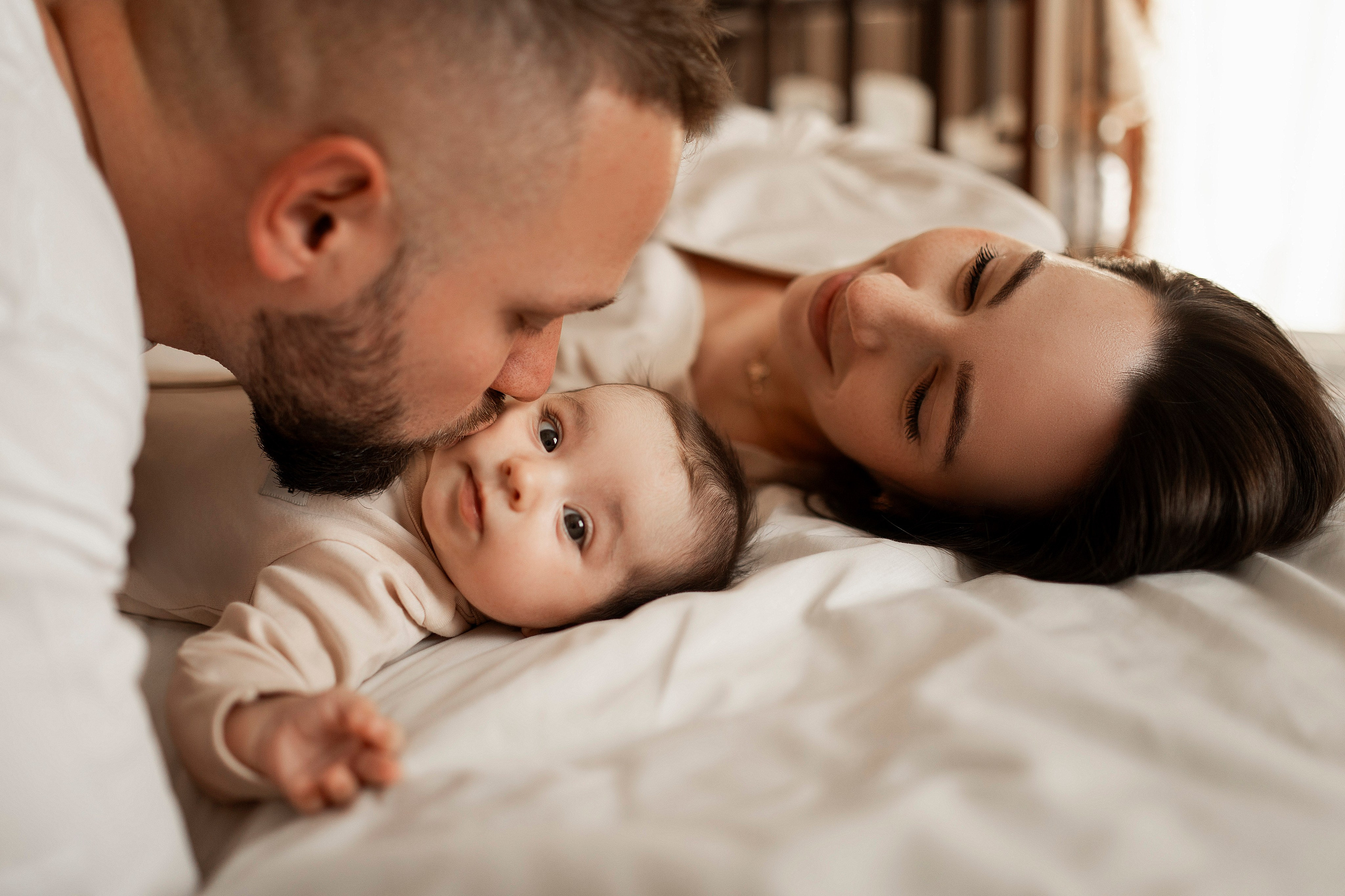 | ПЕРВЫЕ МГНОВЕНИЯ |