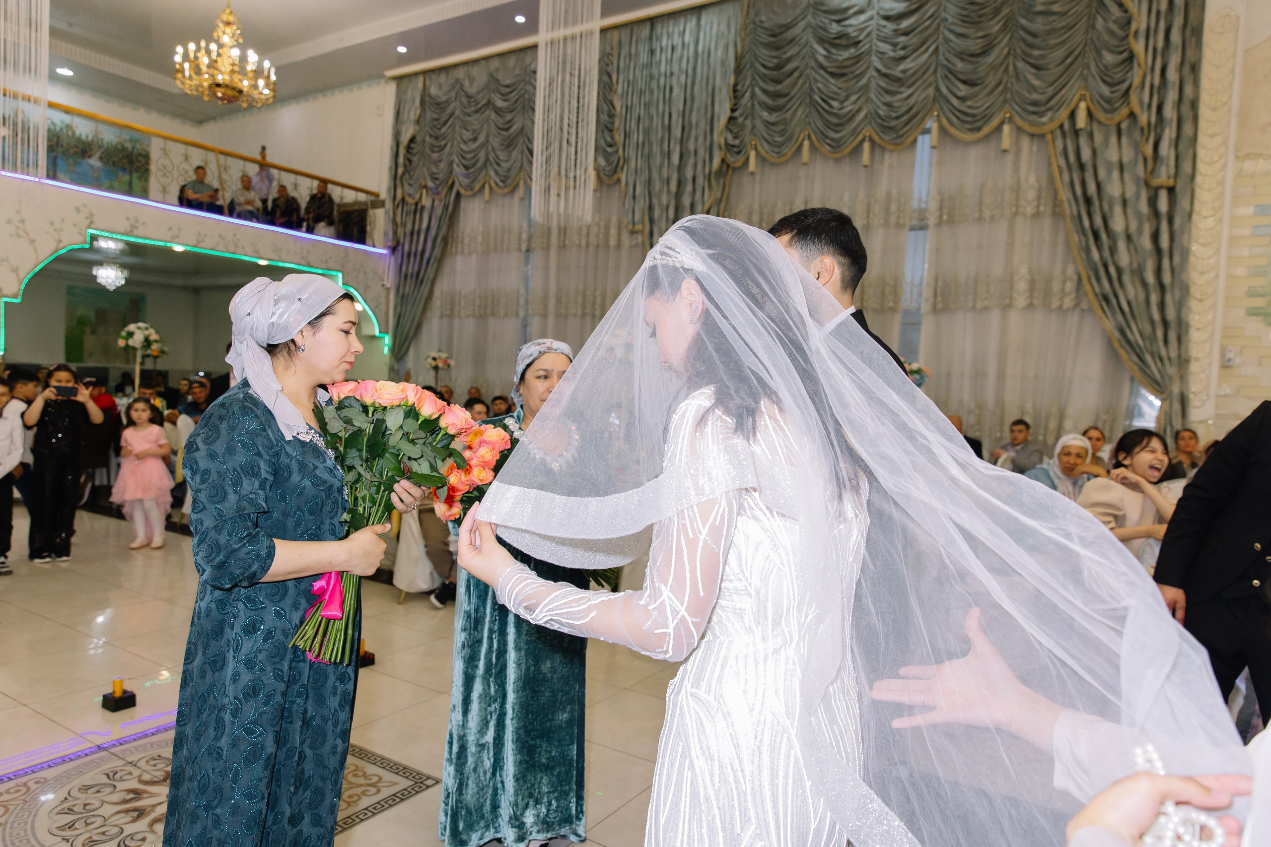 Свадьба Мадиброхим & Гулжамол. Свадебный фотограф в Новосибирске Лидия Александровна