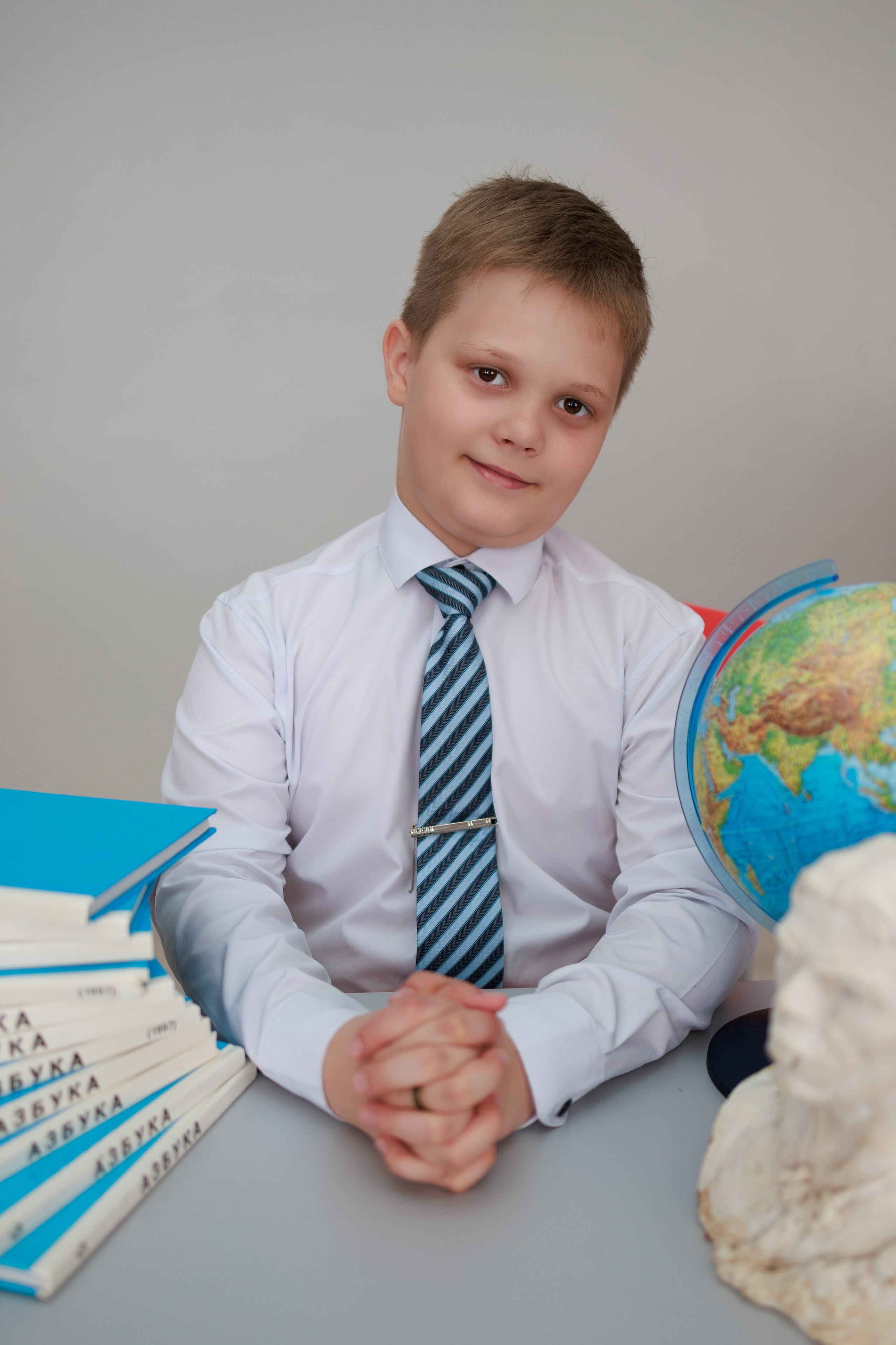Школьная фотосессия 4 класс 2 школа Медногорск. Фотограф Медногорск Кувандык Оксана Шерехода свадебные, семейные, индивидуальные, школьные фотосессии. Печать фотоальбомов