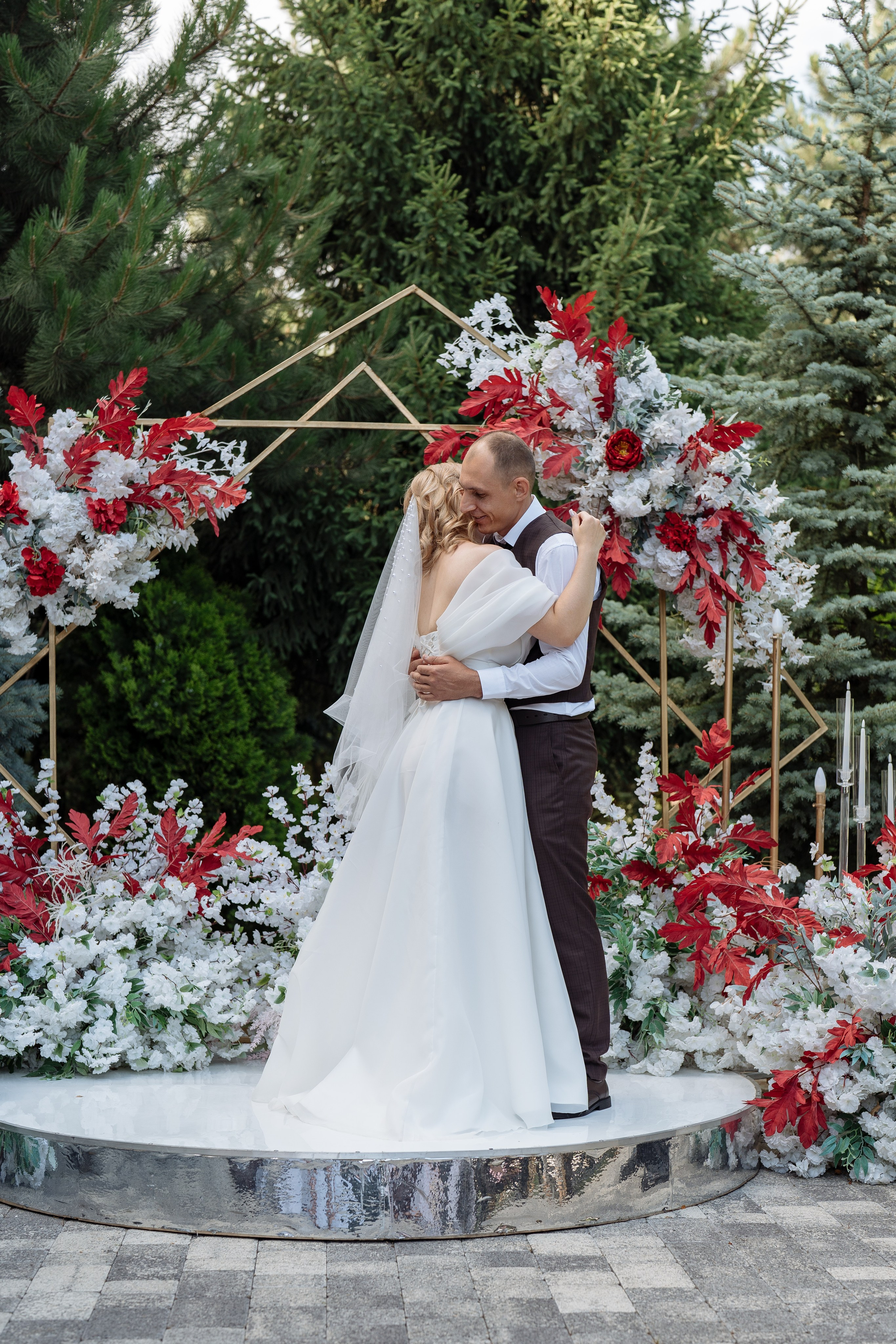 Виктор и Юлия