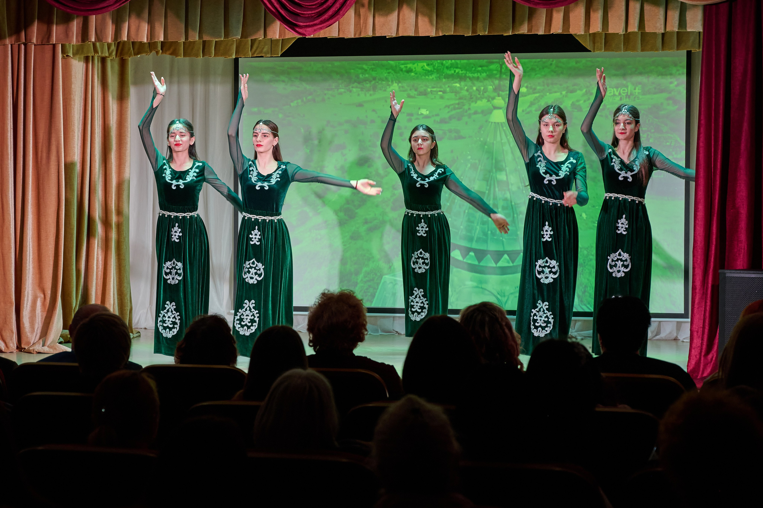 8 марта Виноградный. Жизнь курорта Кабардинка в фотографиях