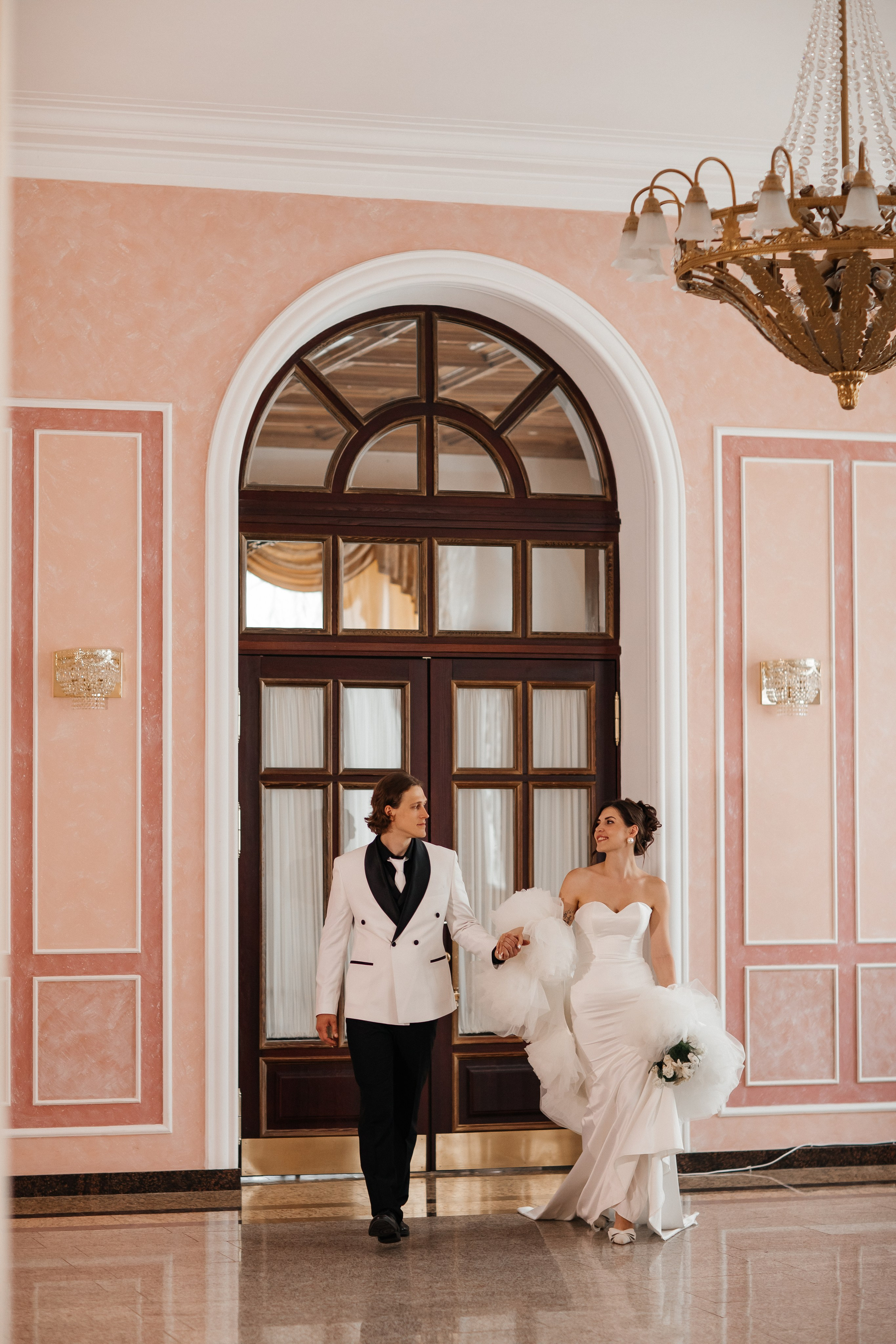 Свадебная съемка в театре. Иванова Ирина Свадебный и семейный фотограф г. Уфа