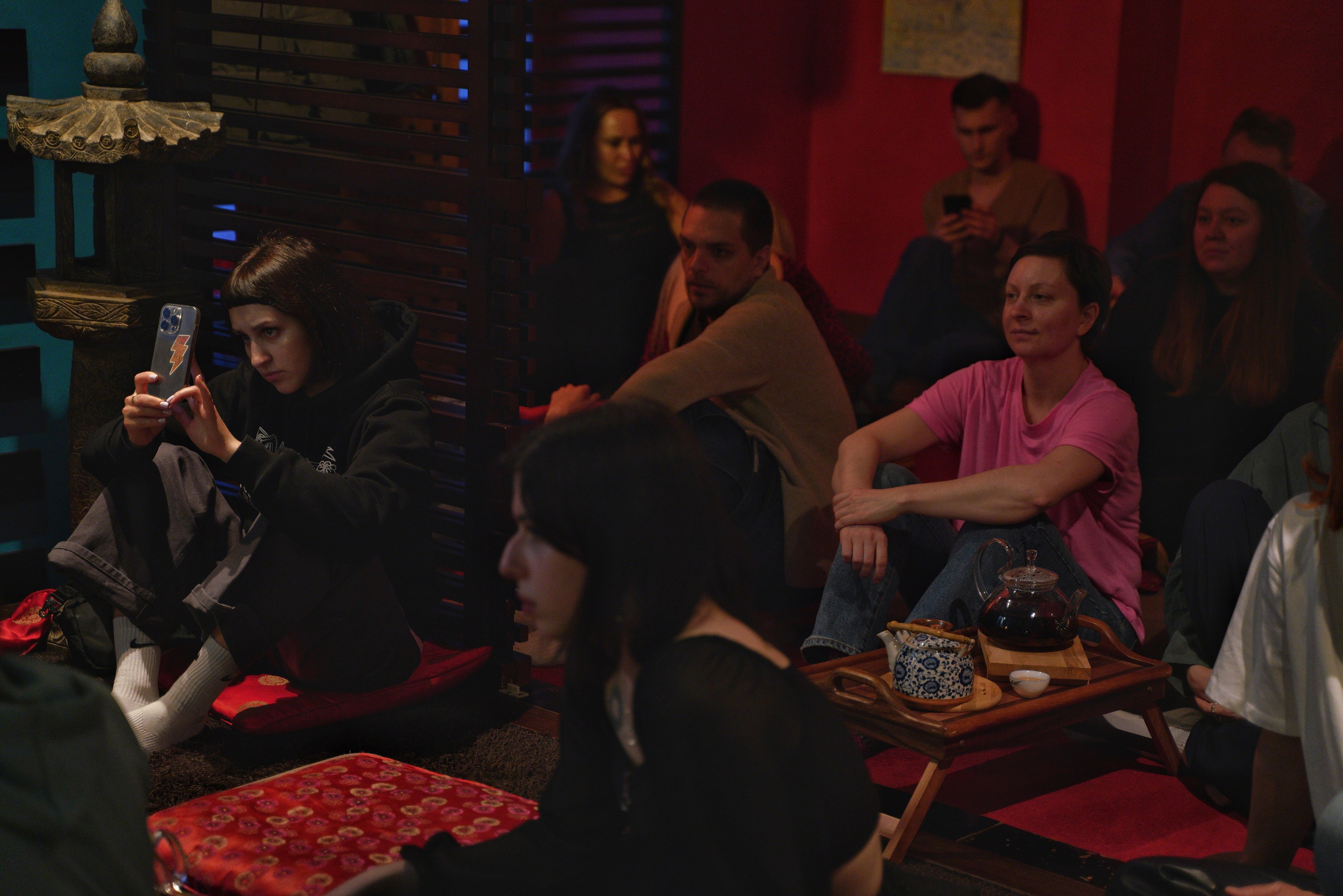 Выступление Forest jam project в Открытом в чайной Чаван. Портретный и репортажный фотограф Наталья Горобец