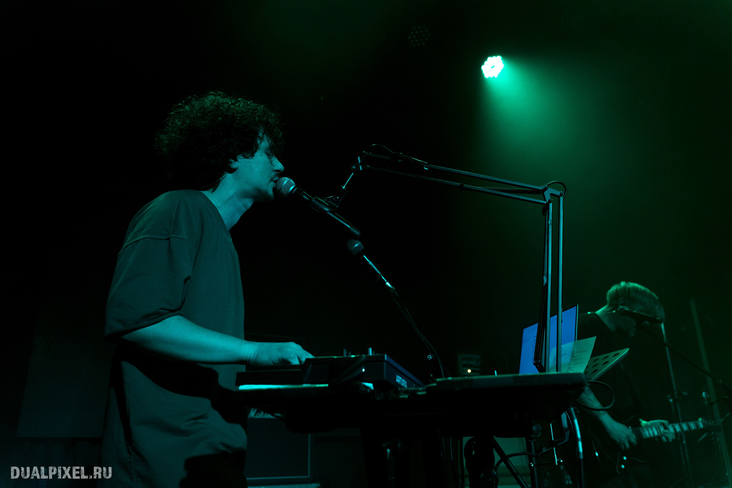 DenDerty концерт в Москве 30.03.2025. Магия музыки в кадре: Концертная Фотография