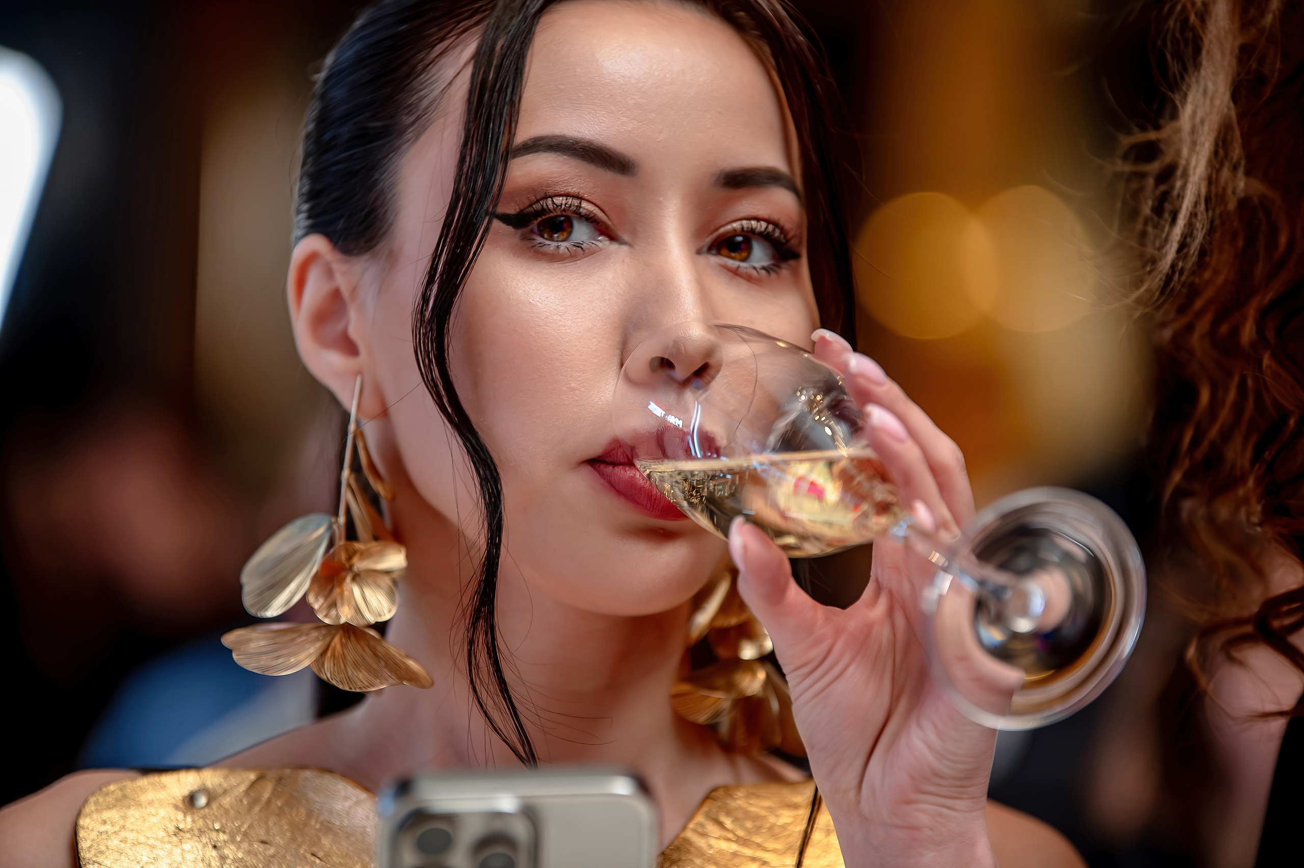 Елена Северина фотограф, Алматы: репортаж (спорт, концерты, конференции), предметная и фуд-съёмка, портреты, каталоги, фэшн, ретушь