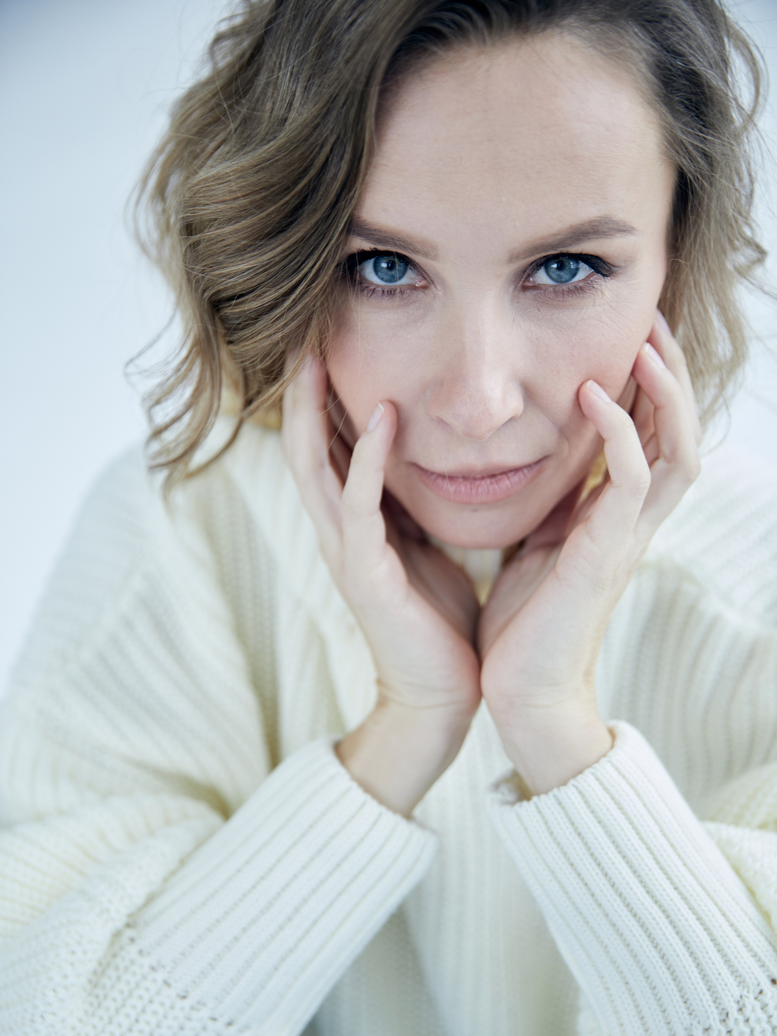 VALERIA. Yulia Otroschenko