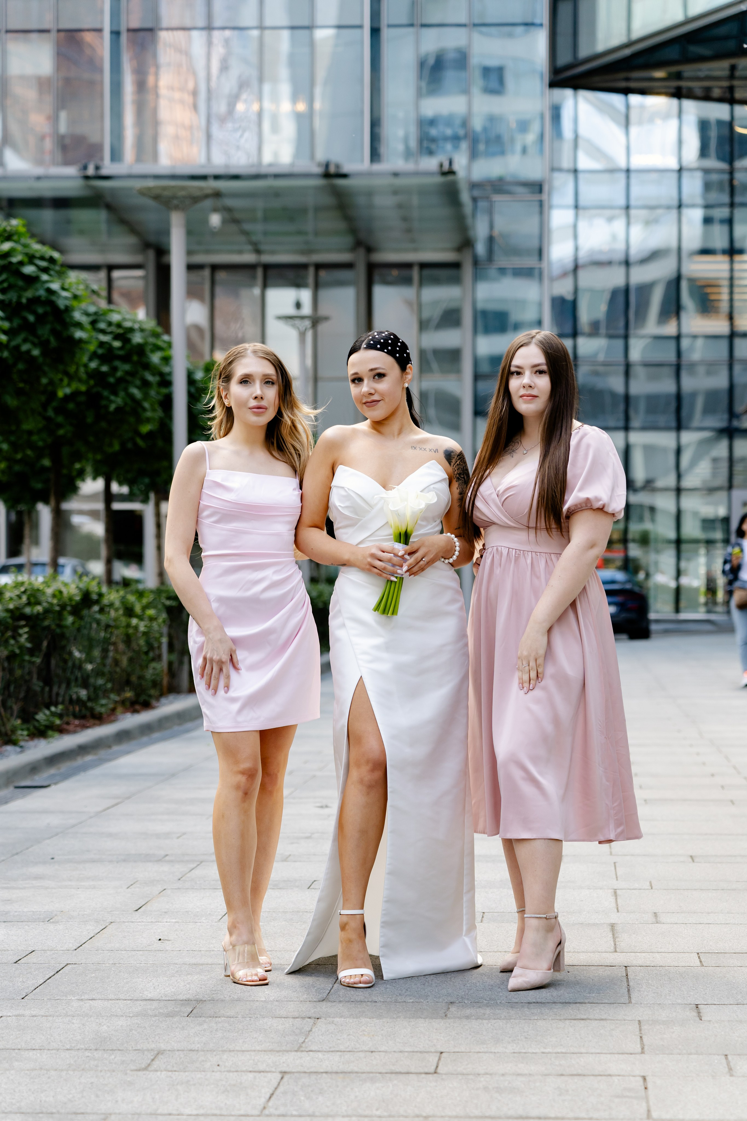 Невеста и подружки невесты в Москва-сити