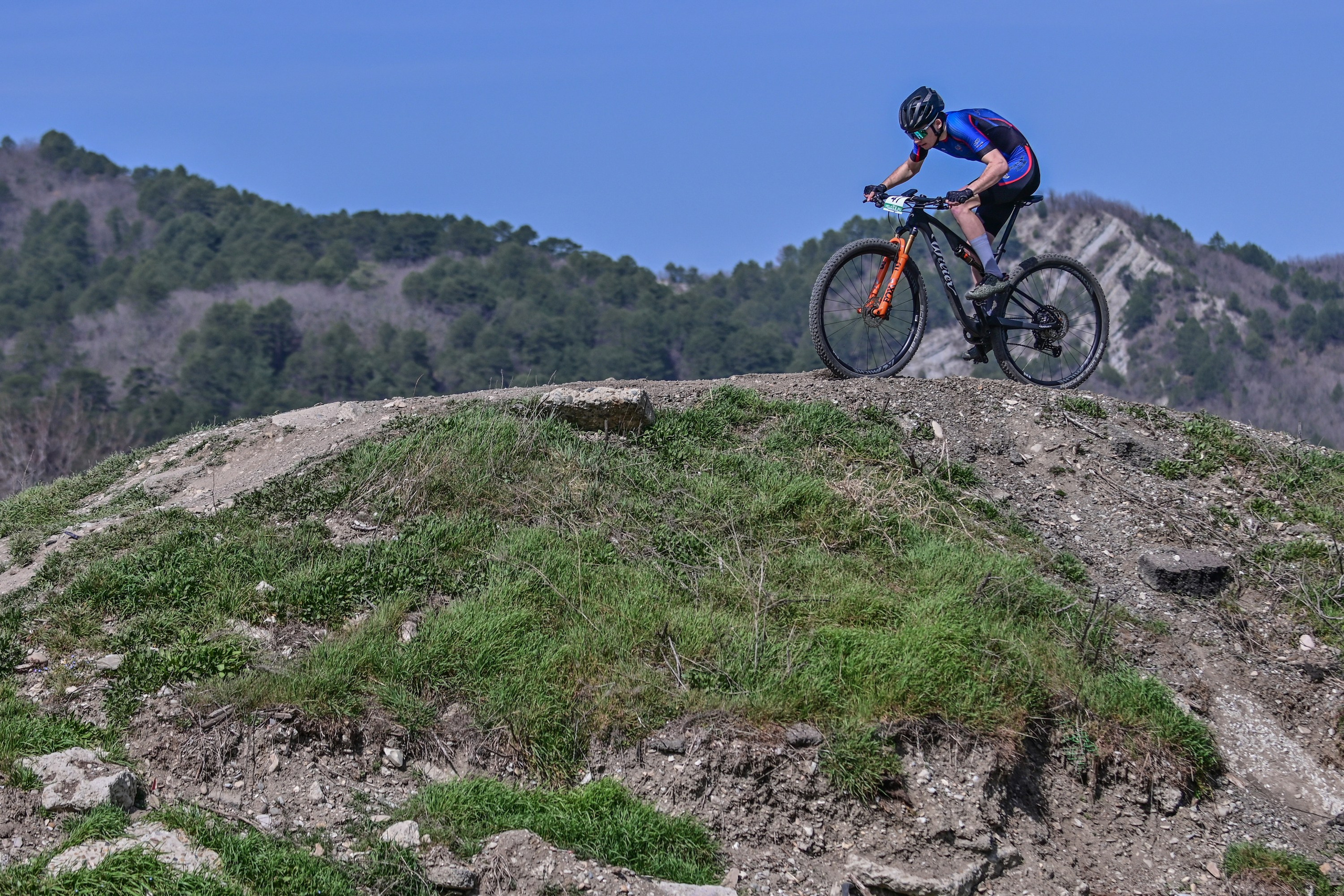 Маунтинбайк, кросс-кантри в Архипо-Осиповке 16 марта 2025. Спортивный фотограф, фотожурналист Павел Ларькин