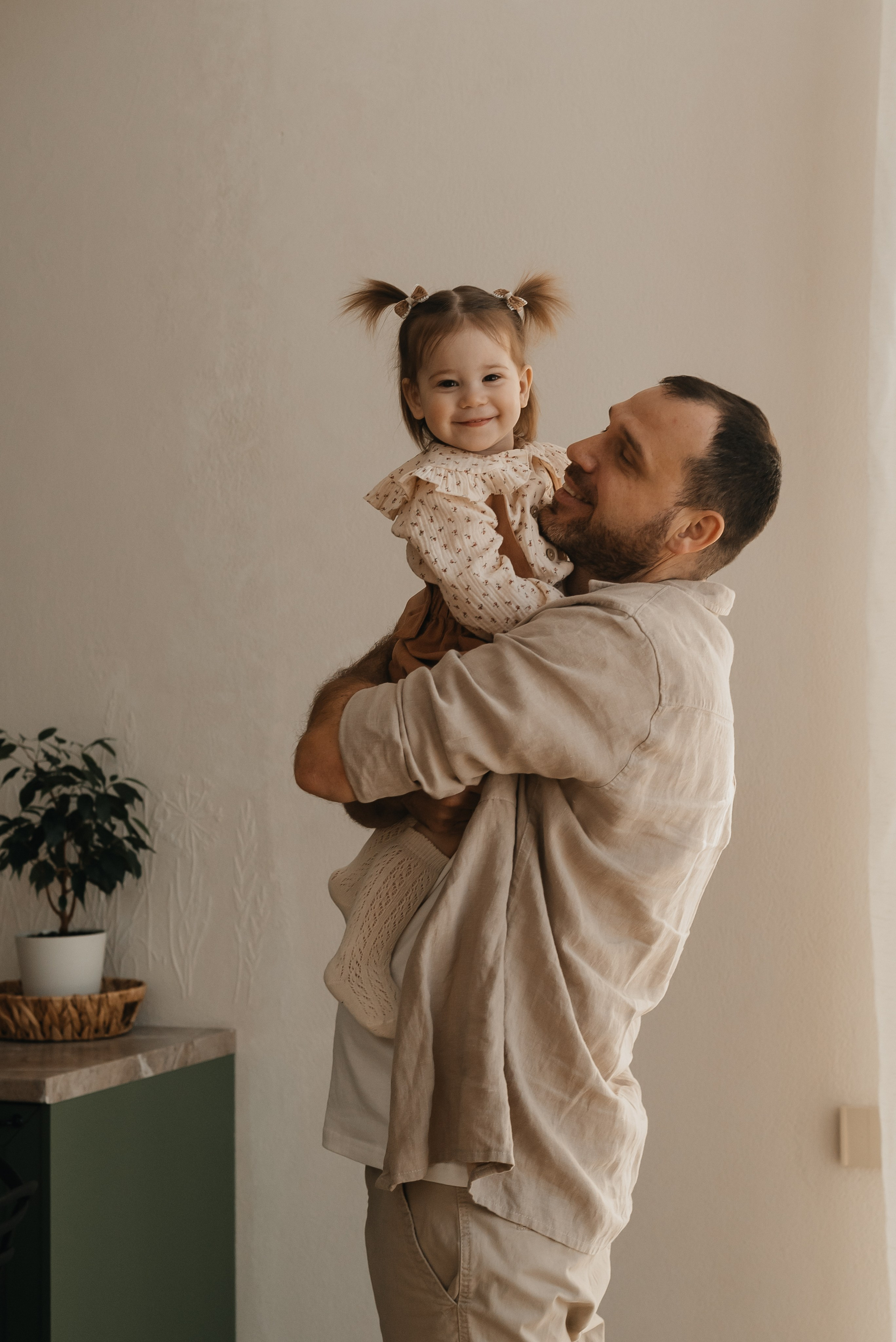 Семейная фотосессия в студии-дом. Семейный и детский фотограф Кущ Наташа