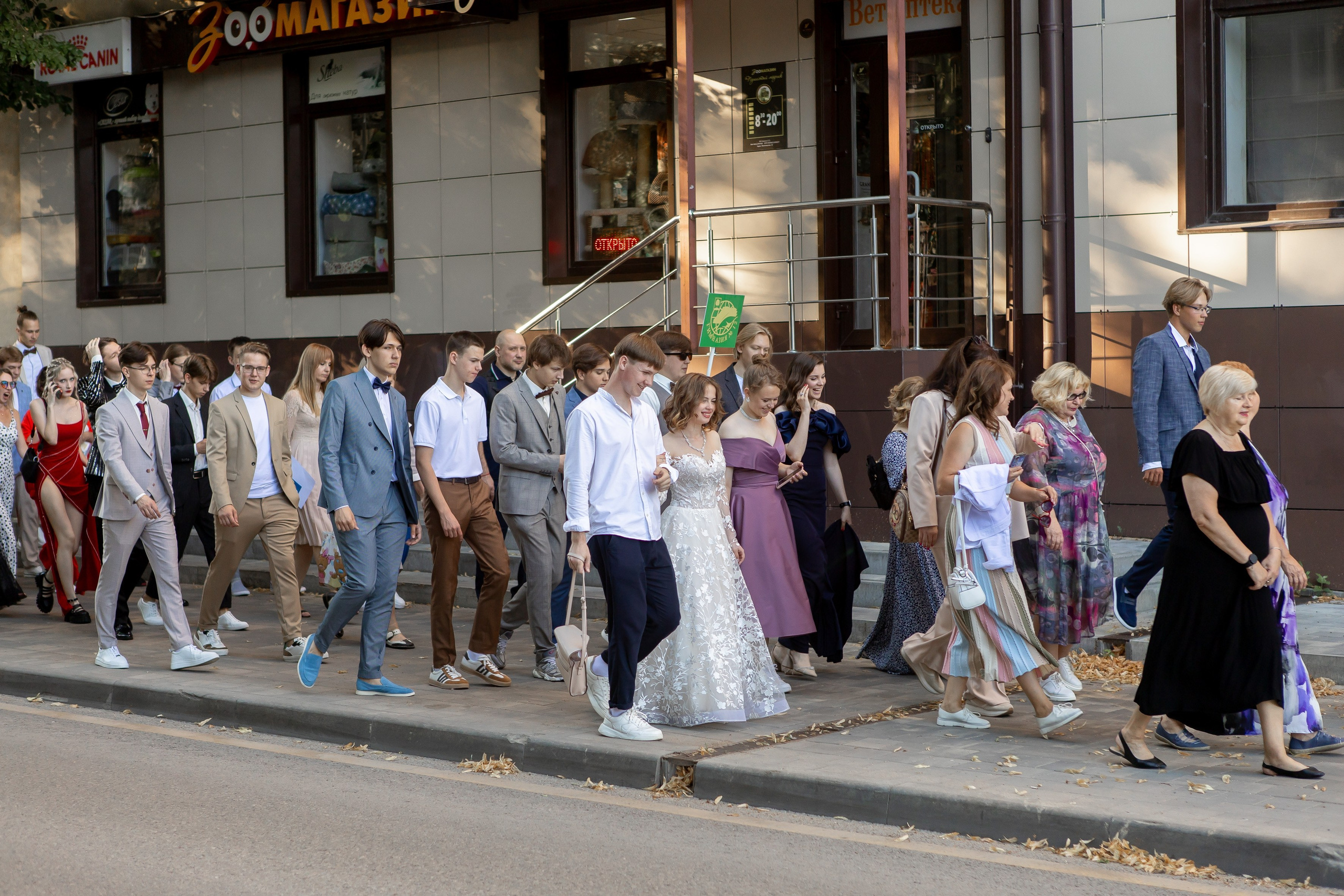 Выпускной Гимназия 12 2024 г. Свадебный и портретный Фотограф в Липецке Дмитрий Котюков