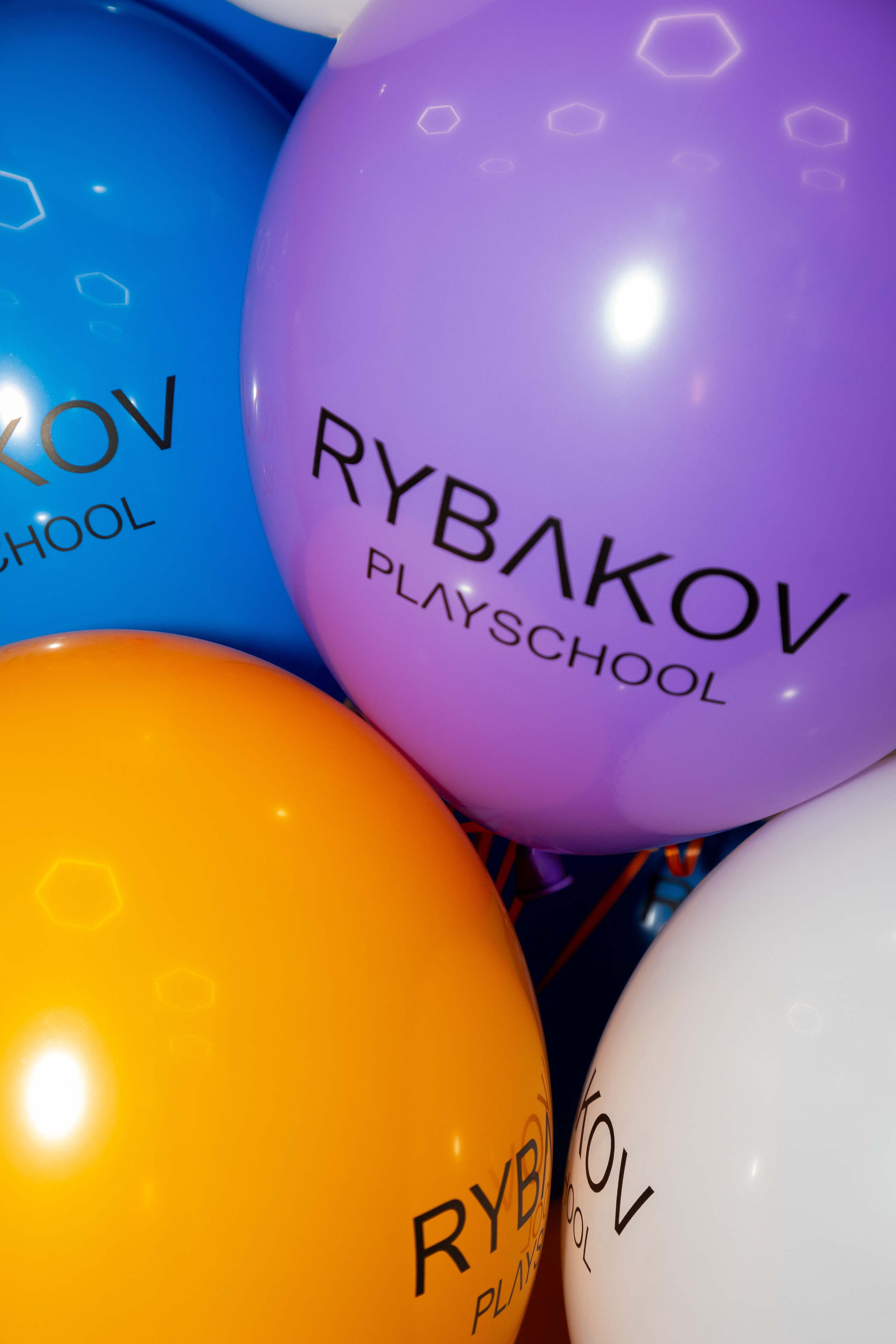 2 -го Сентября RYBAKOV PLYSCHOOL. Портретный Студийный и уличный фотограф Москва. Индивидуальные, Семейные, Беременность, Будуар, Каталог, контент съемки для блога и бизнеса